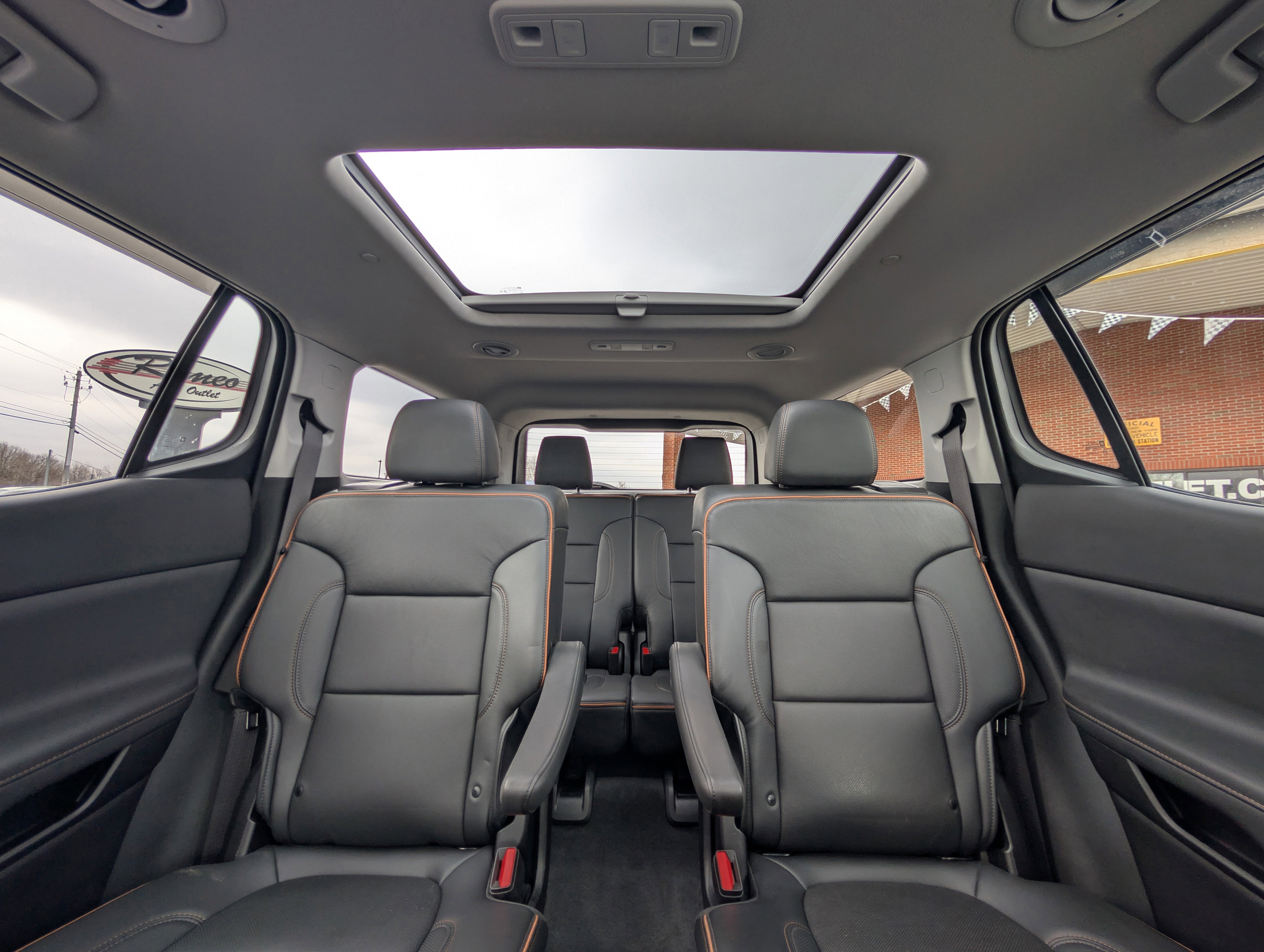 2023 GMC Acadia AT4