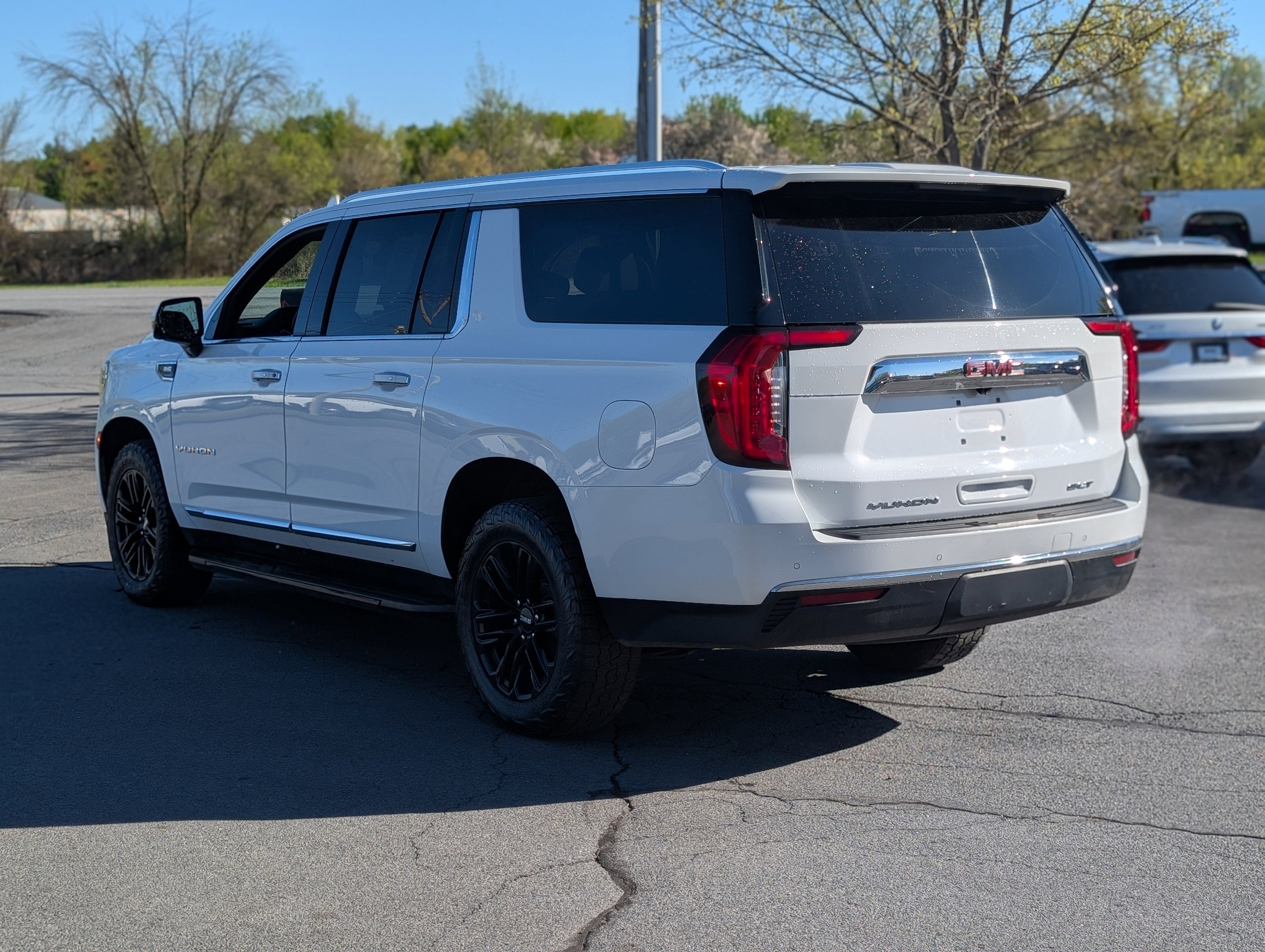 2022 GMC Yukon XL SLT