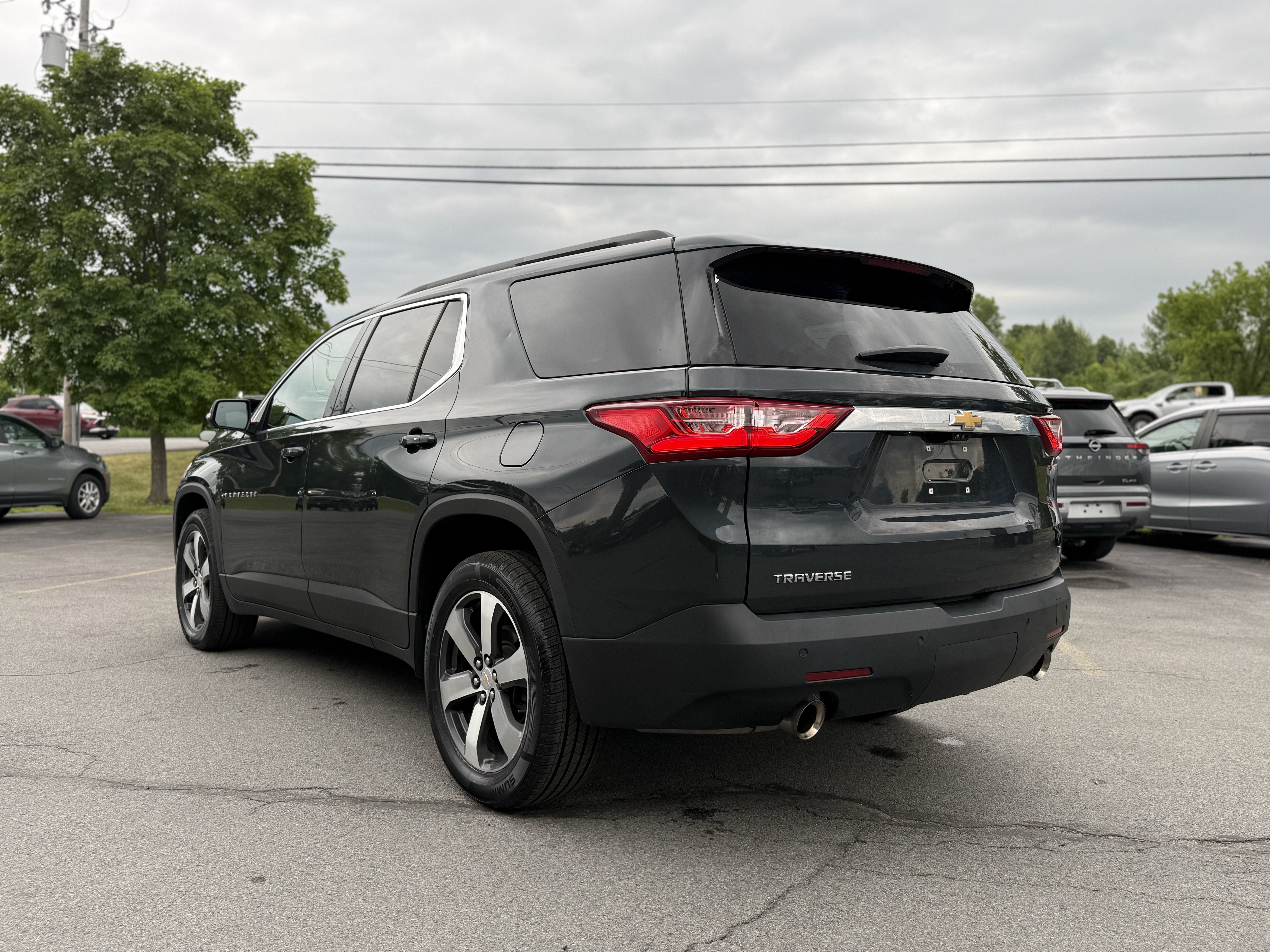 2021 Chevrolet Traverse LT Leather