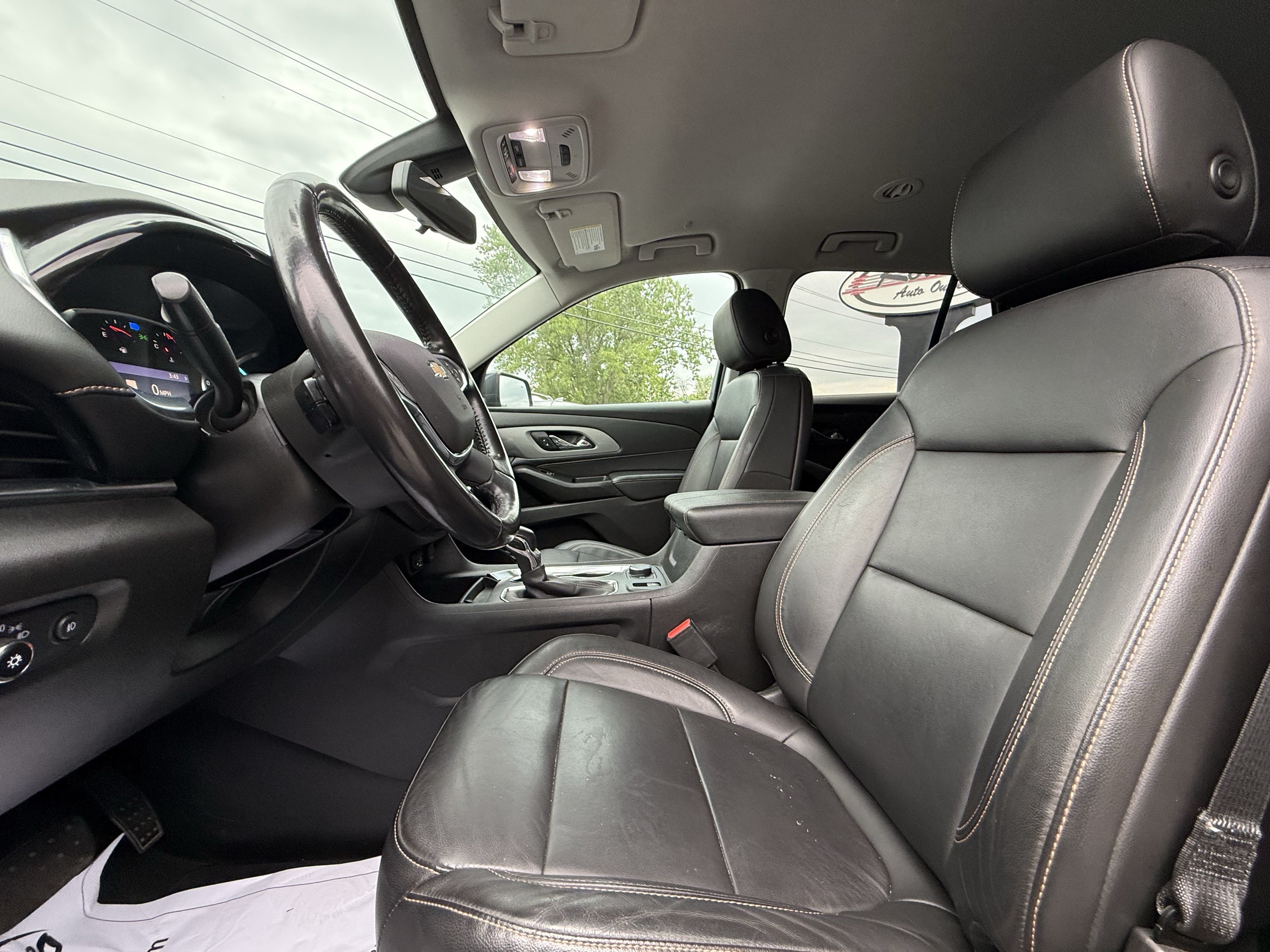 2021 Chevrolet Traverse LT Leather