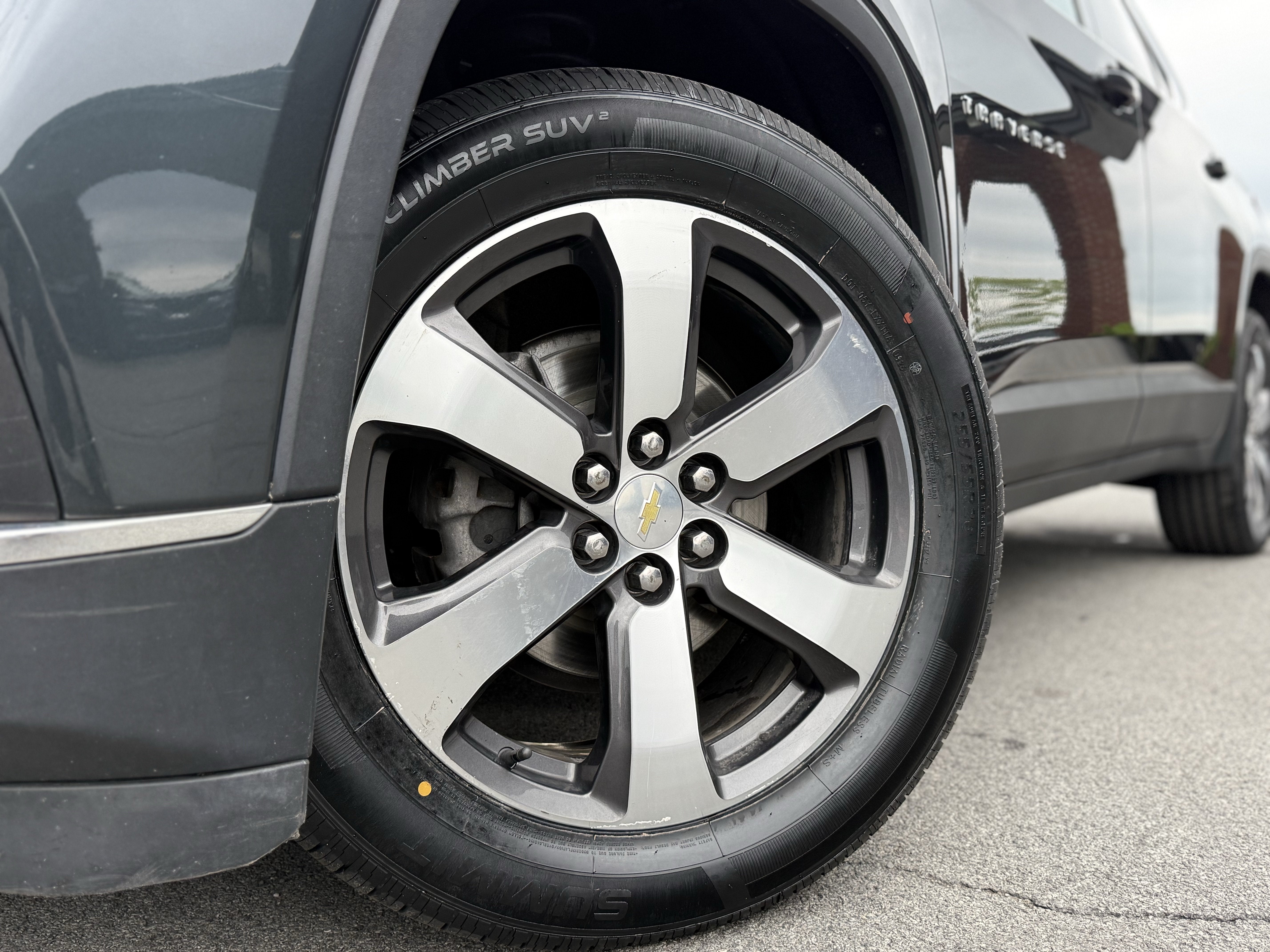 2021 Chevrolet Traverse LT Leather