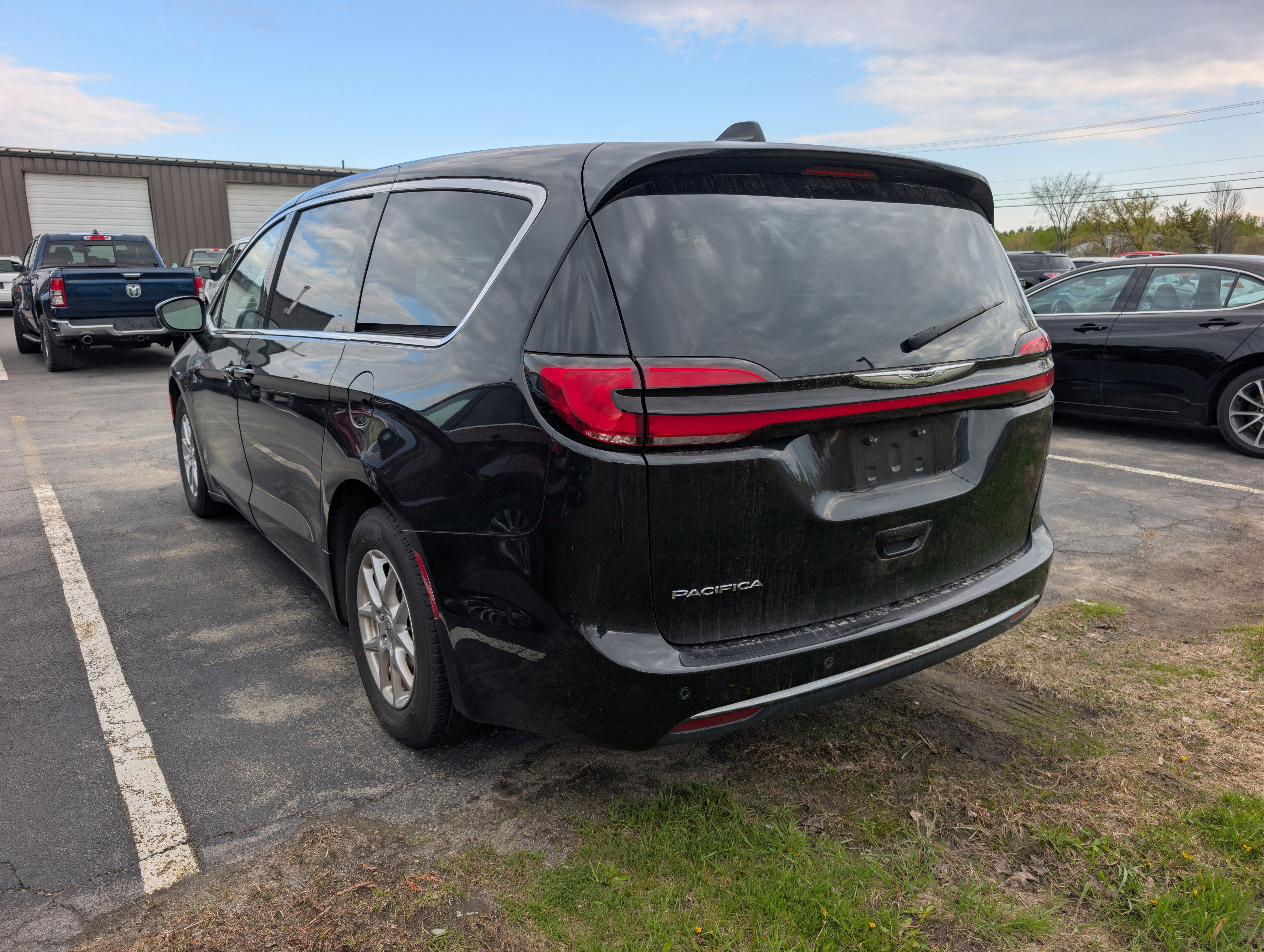 2023 Chrysler Pacifica Touring L