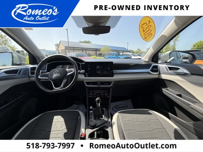 2025 Volkswagen Taos 1.5T SE