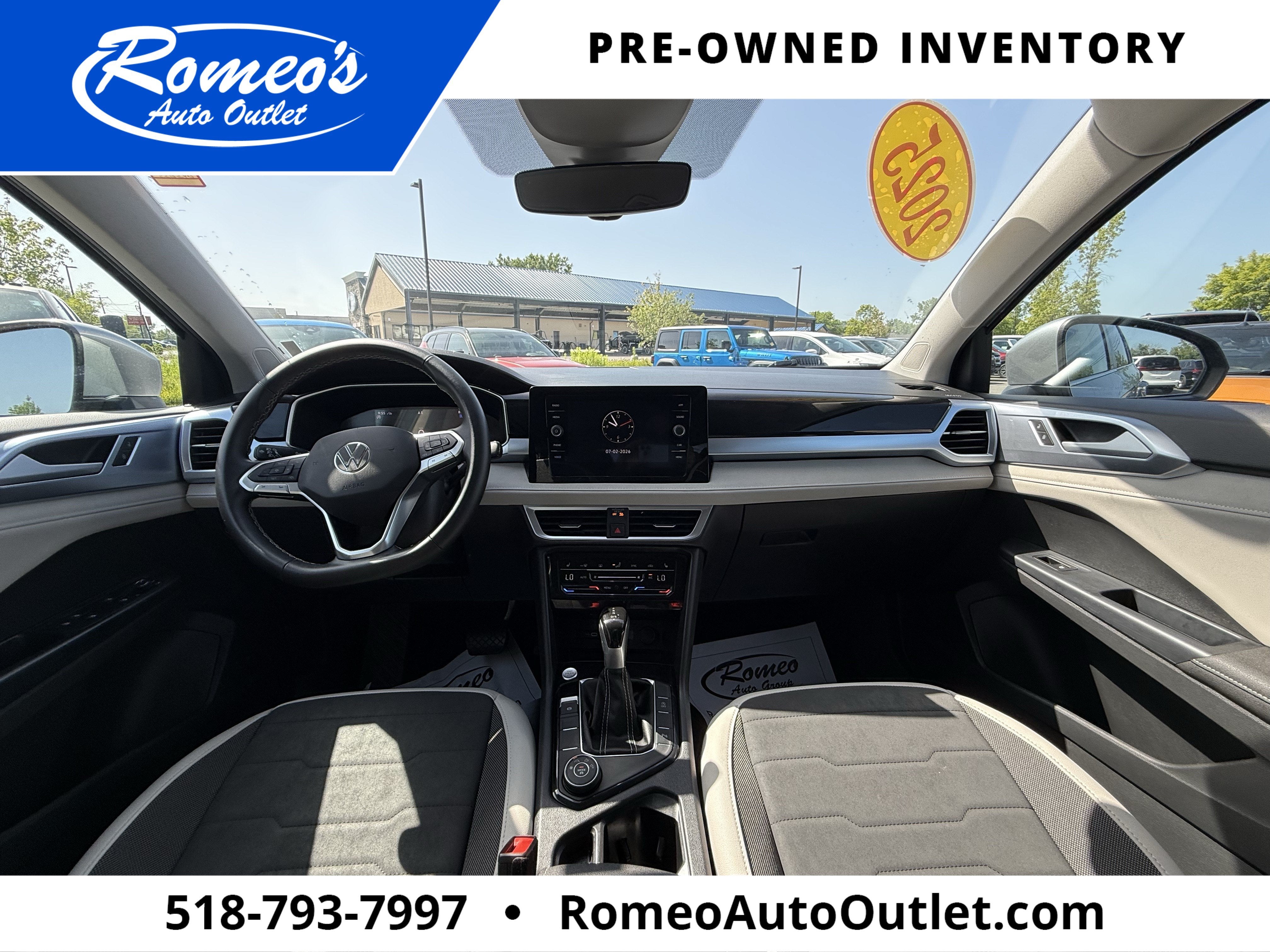 2025 Volkswagen Taos 1.5T SE