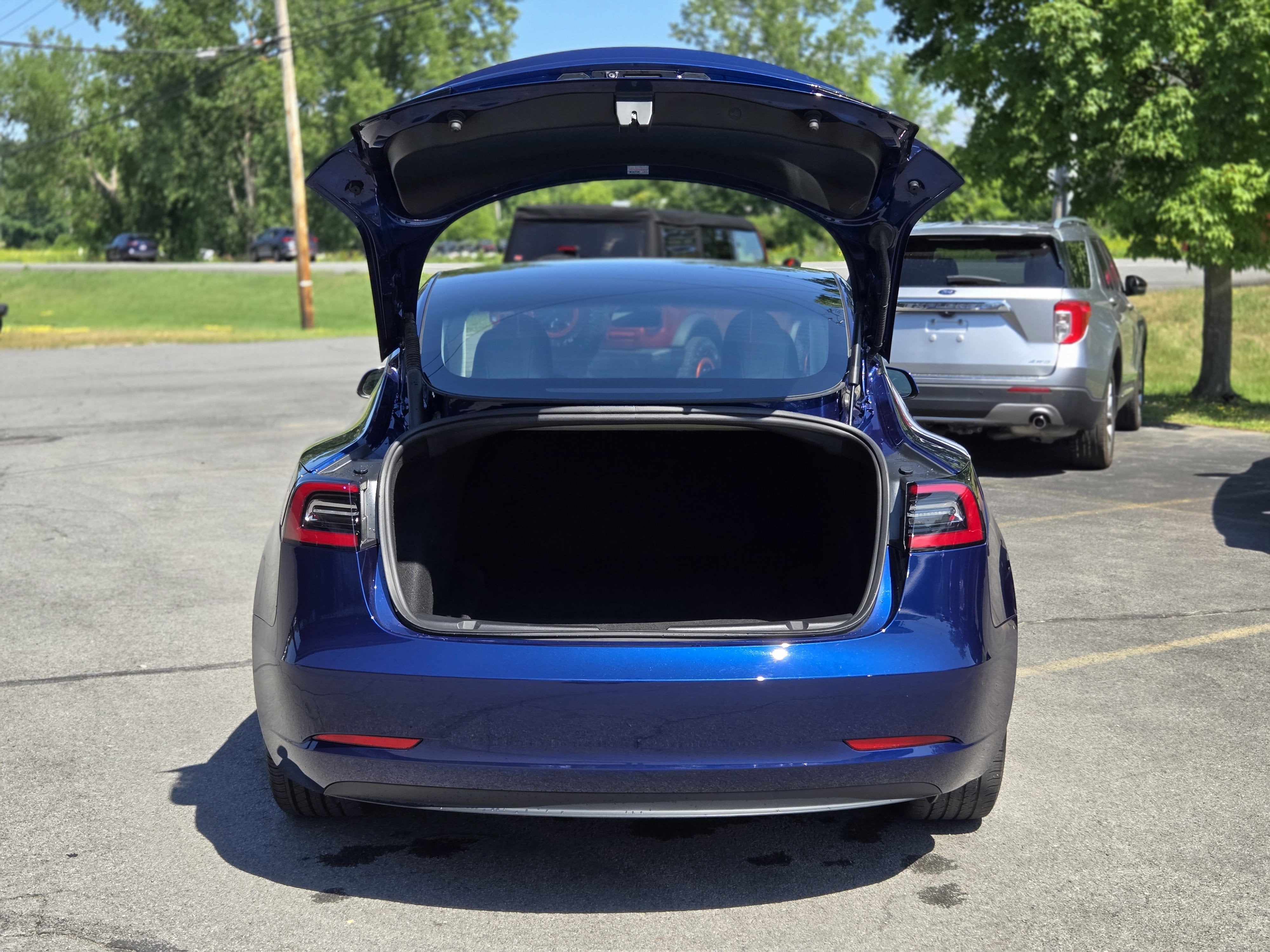 2023 Tesla Model 3 Base