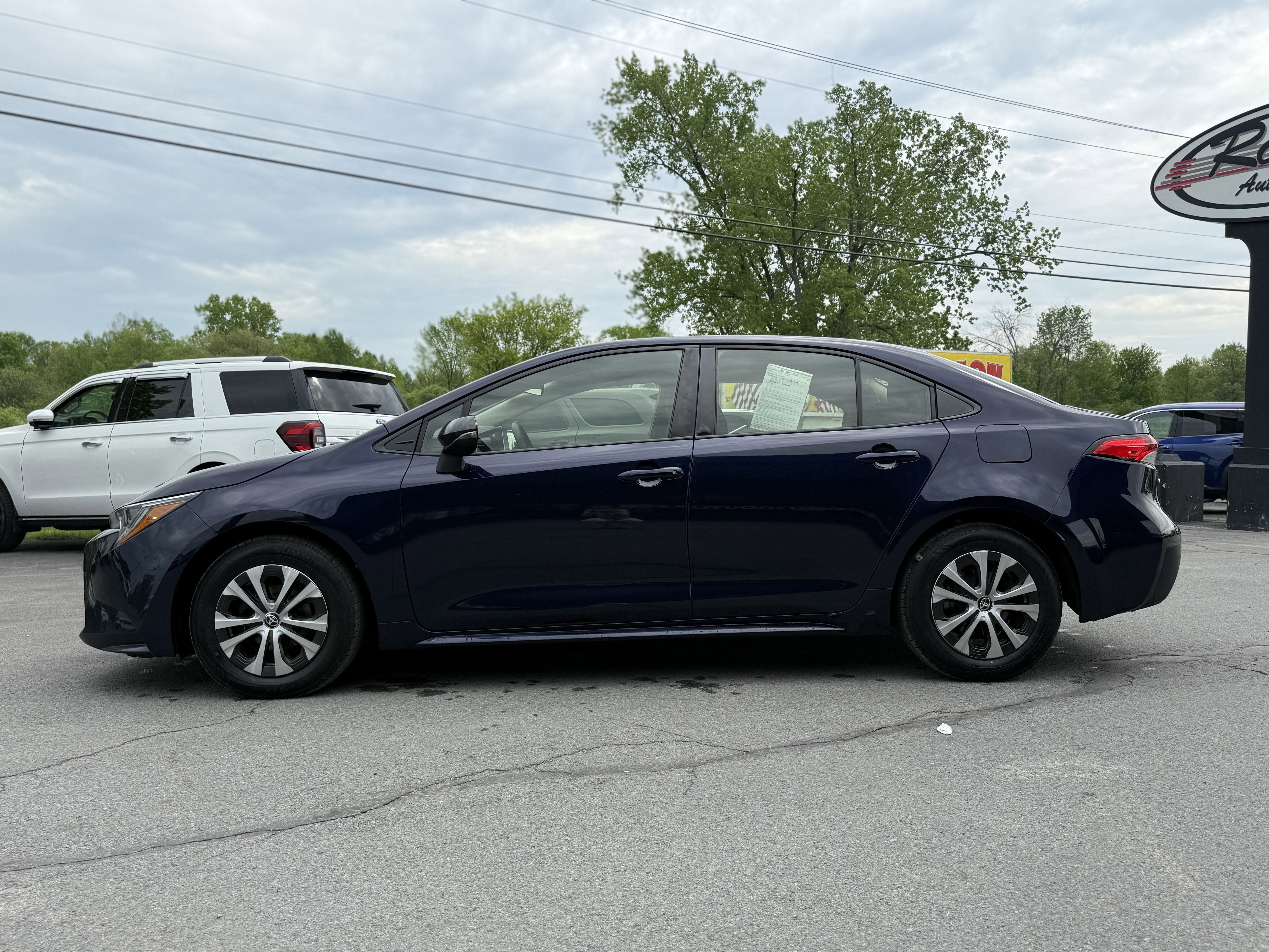 2022 Toyota Corolla Hybrid LE