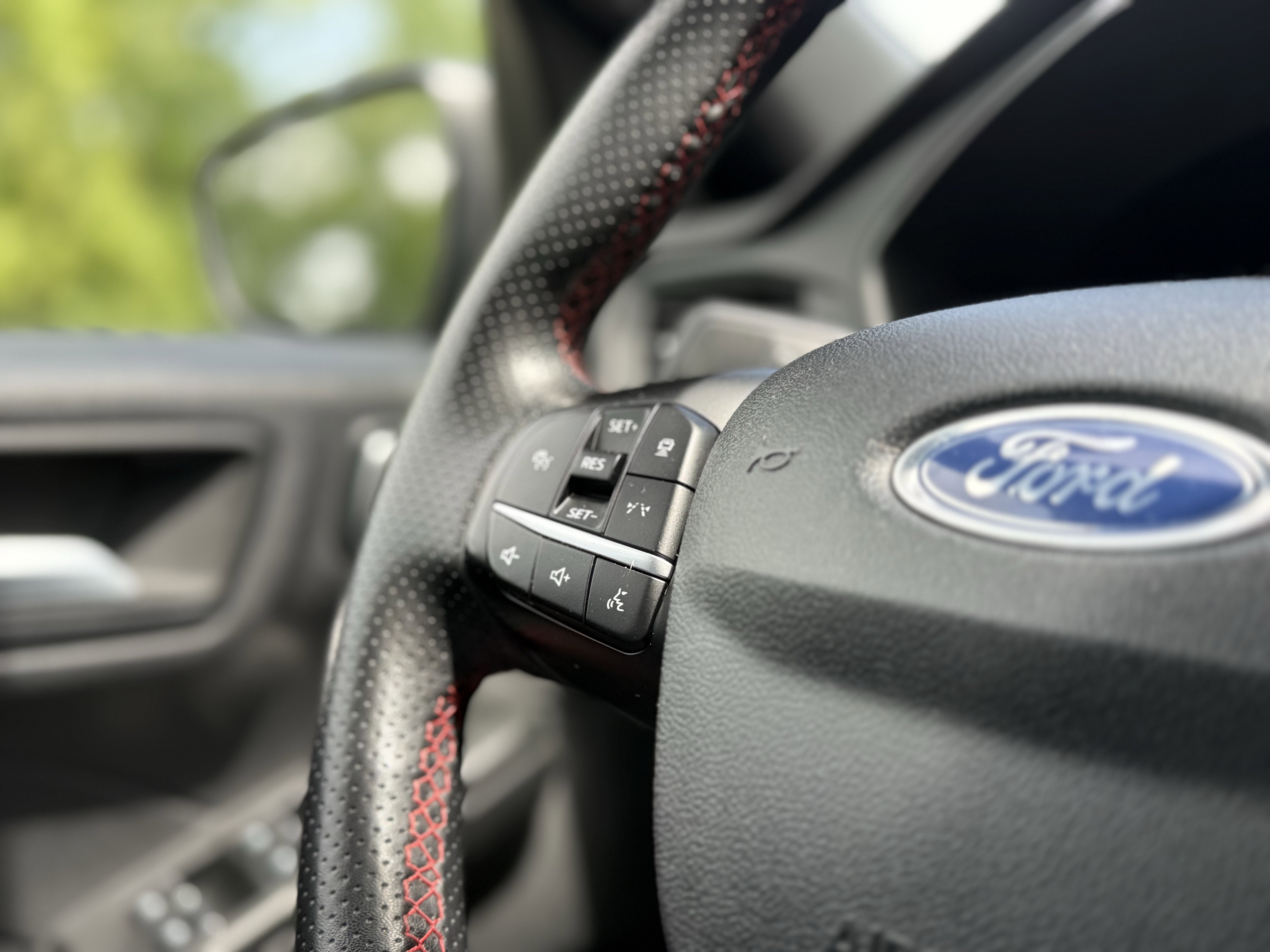 2023 Ford Escape Hybrid ST-Line Select