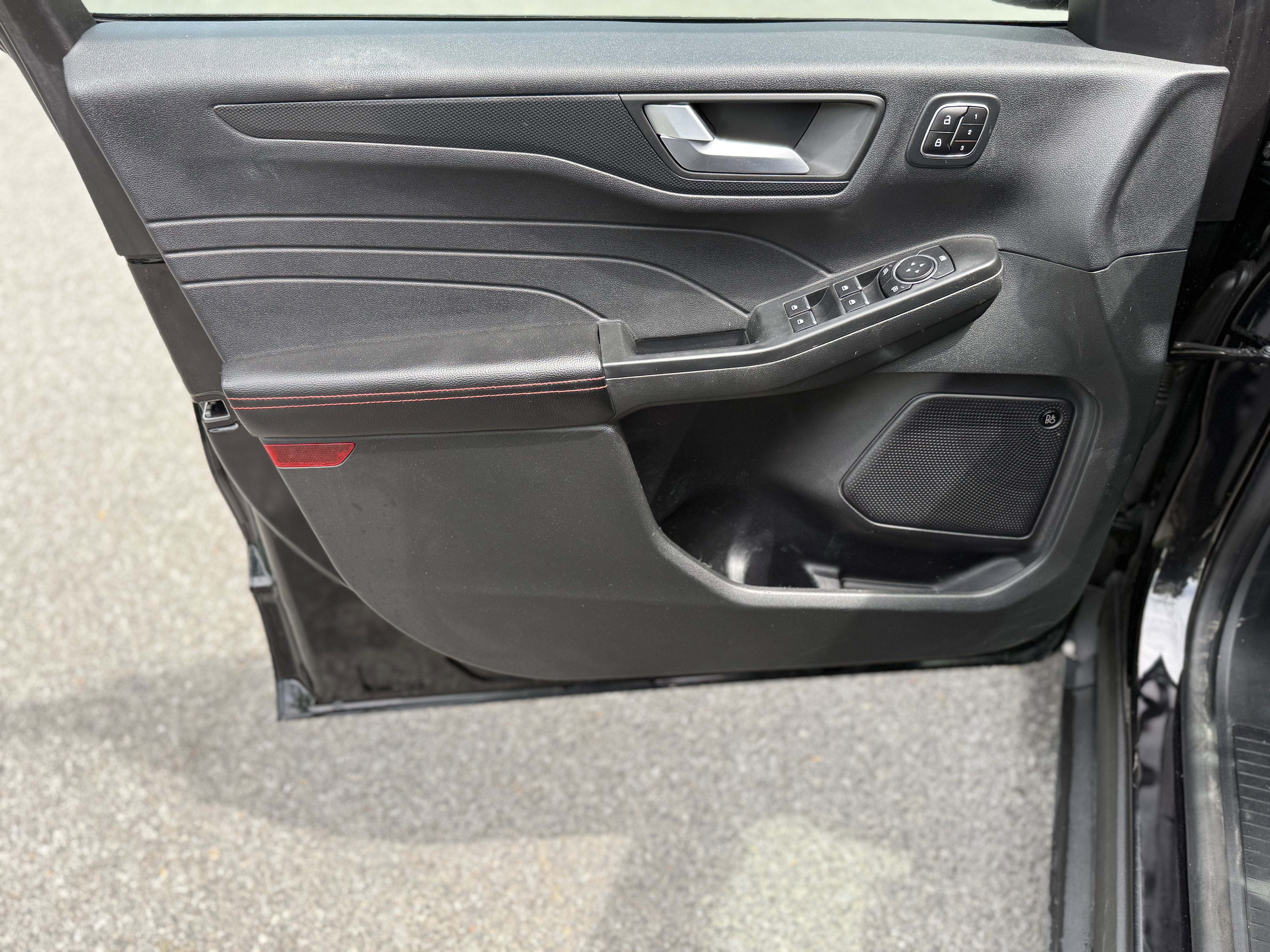 2023 Ford Escape Hybrid ST-Line Select