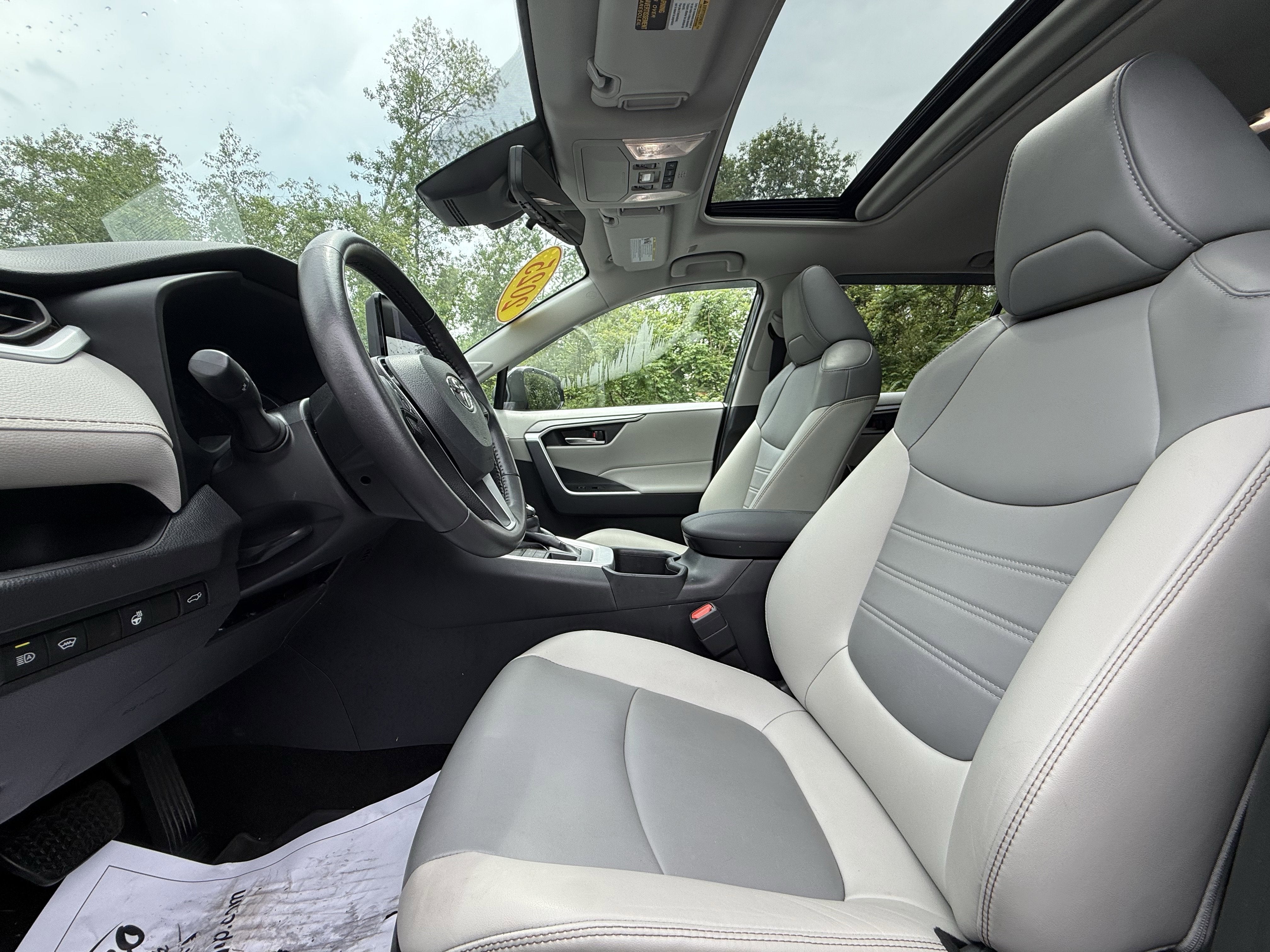 2025 Toyota RAV4 XLE Premium