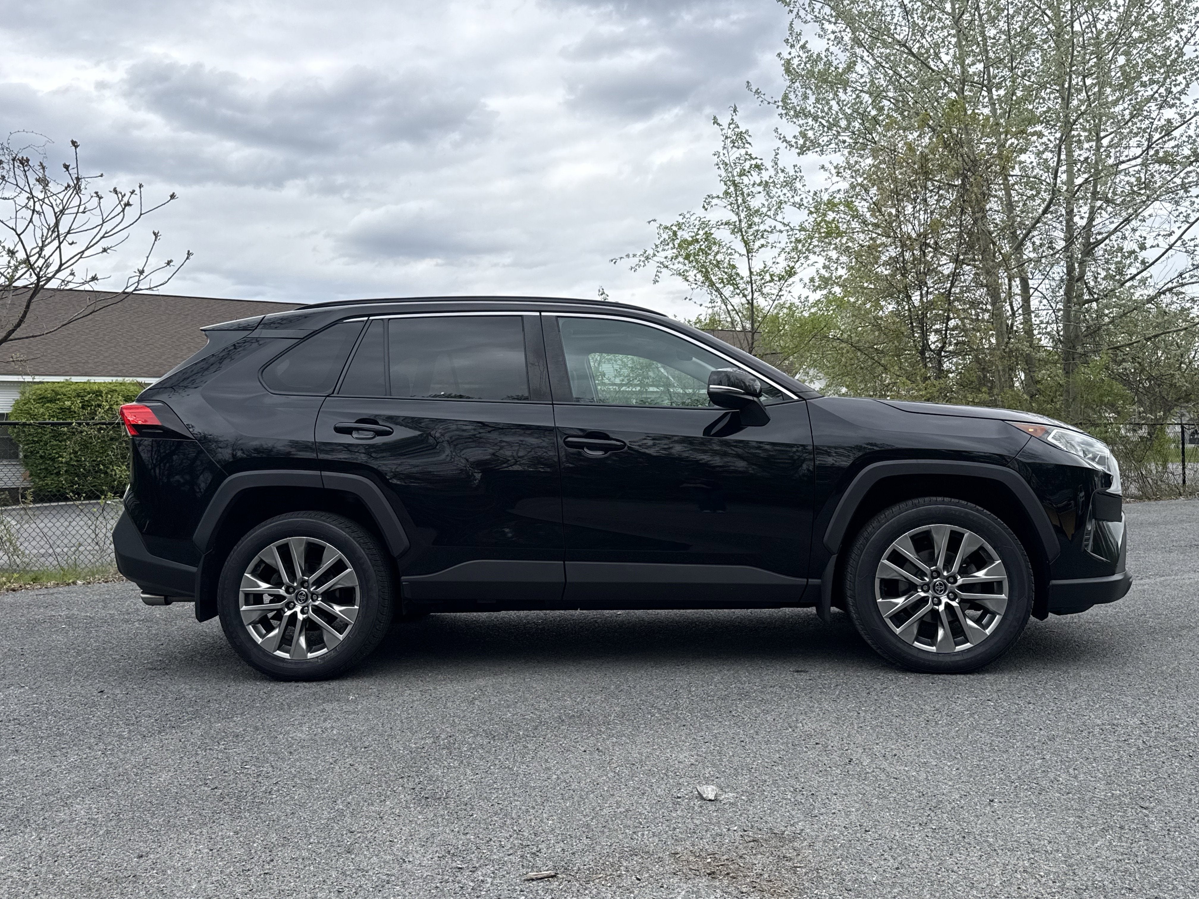 2020 Toyota RAV4 XLE Premium