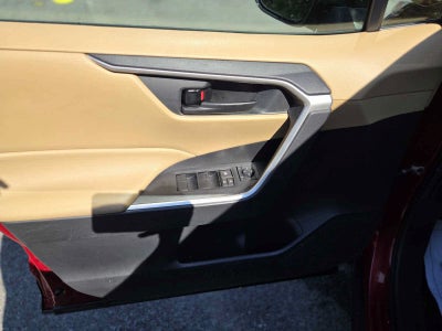 2020 Toyota RAV4 Hybrid LE