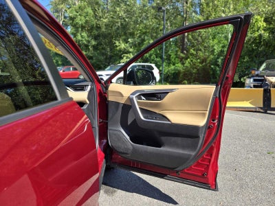 2020 Toyota RAV4 Hybrid LE