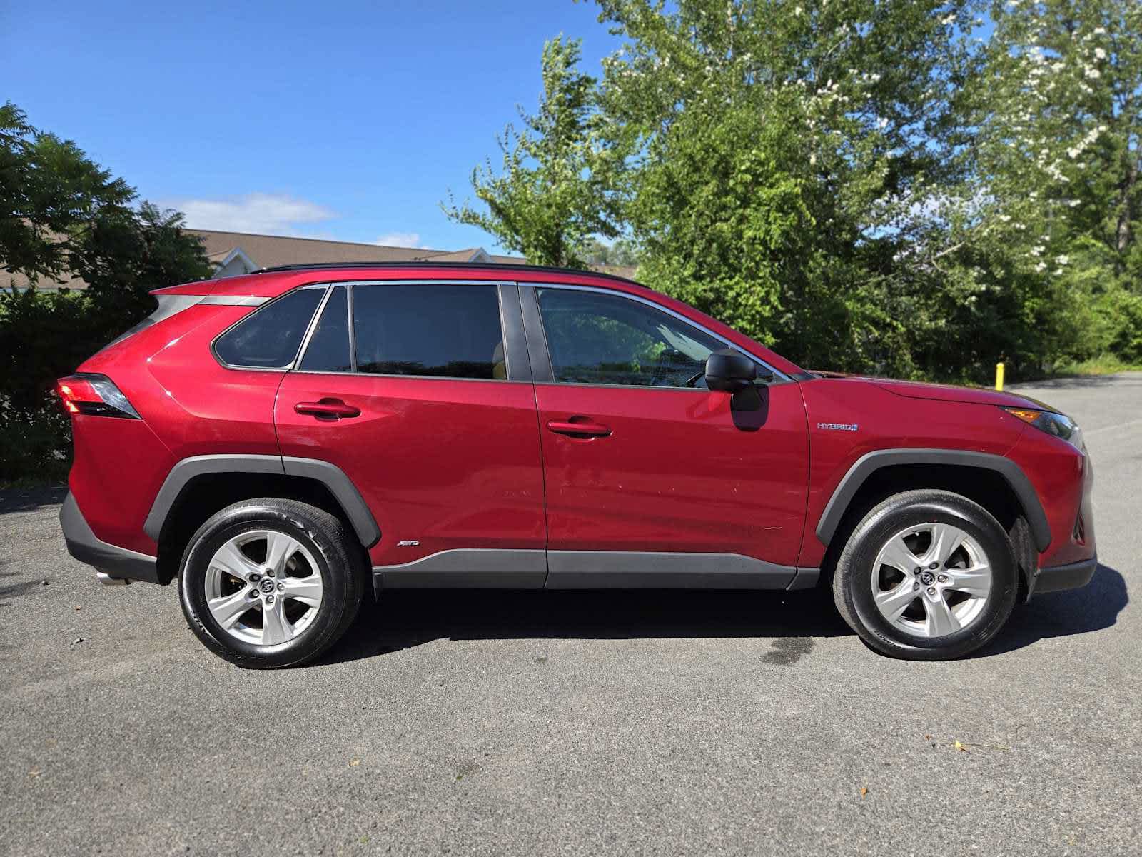 2020 Toyota RAV4 Hybrid LE