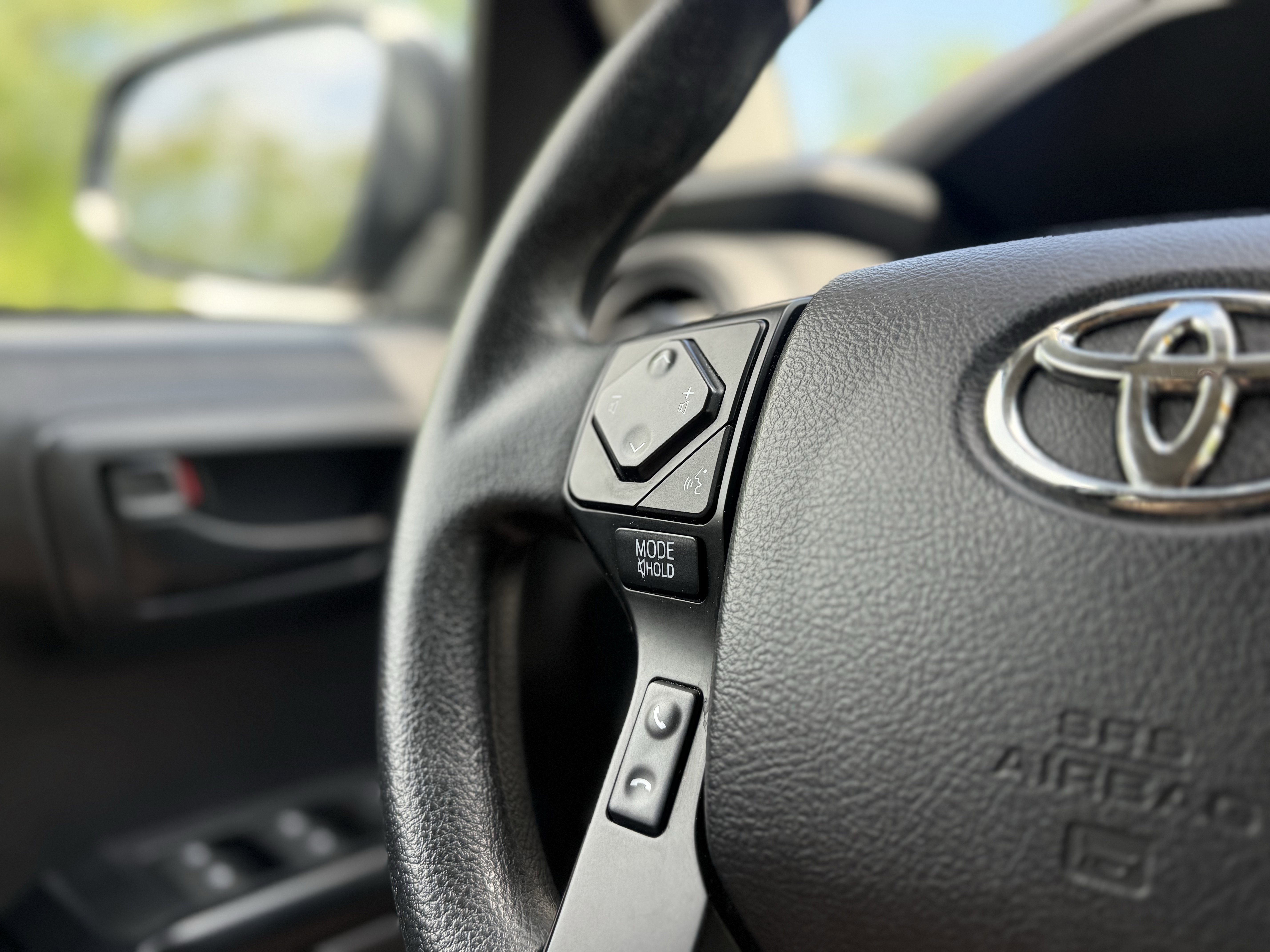 2022 Toyota Tacoma SR V6
