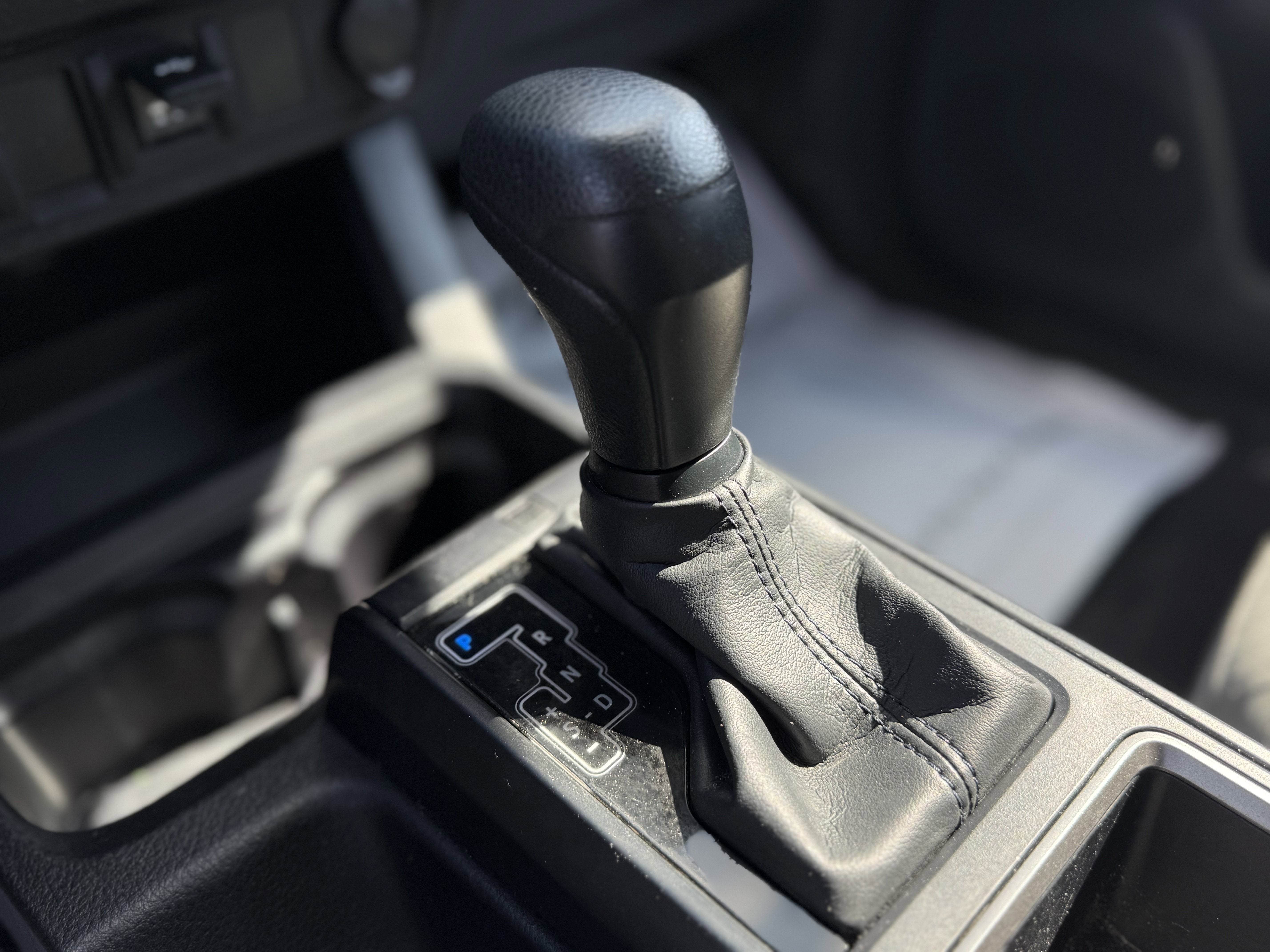 2022 Toyota Tacoma SR V6