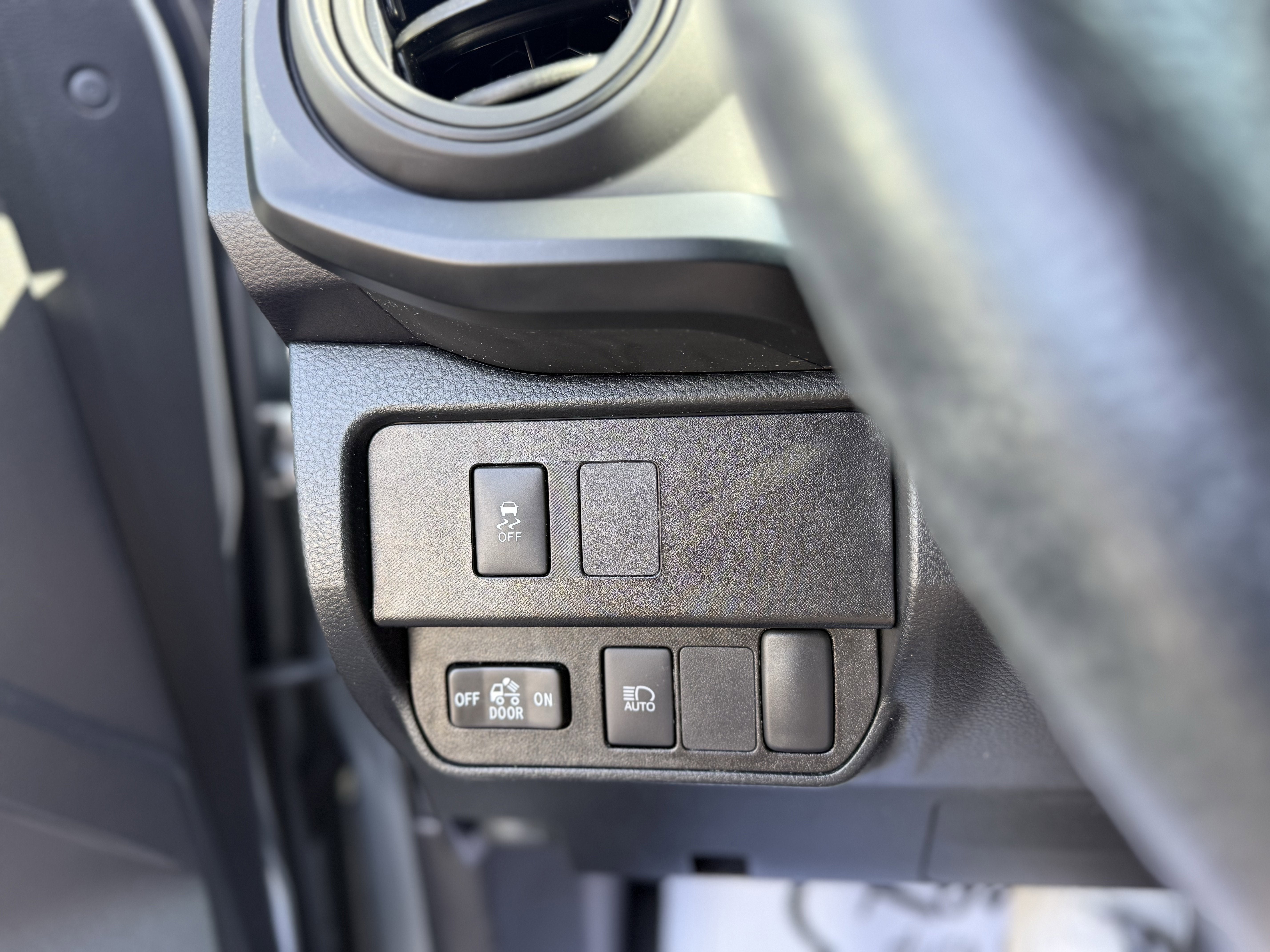 2022 Toyota Tacoma SR V6