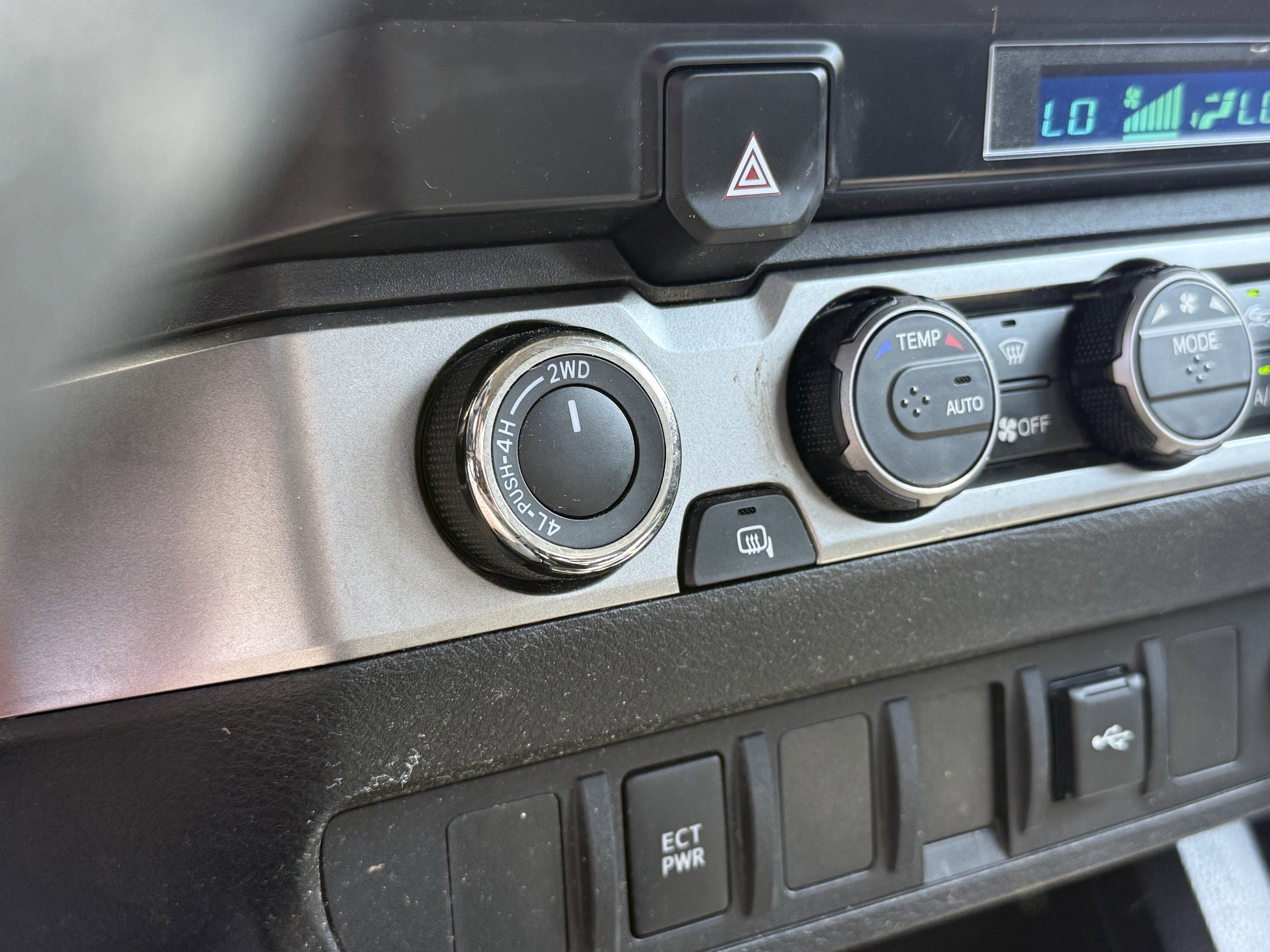 2022 Toyota Tacoma SR V6