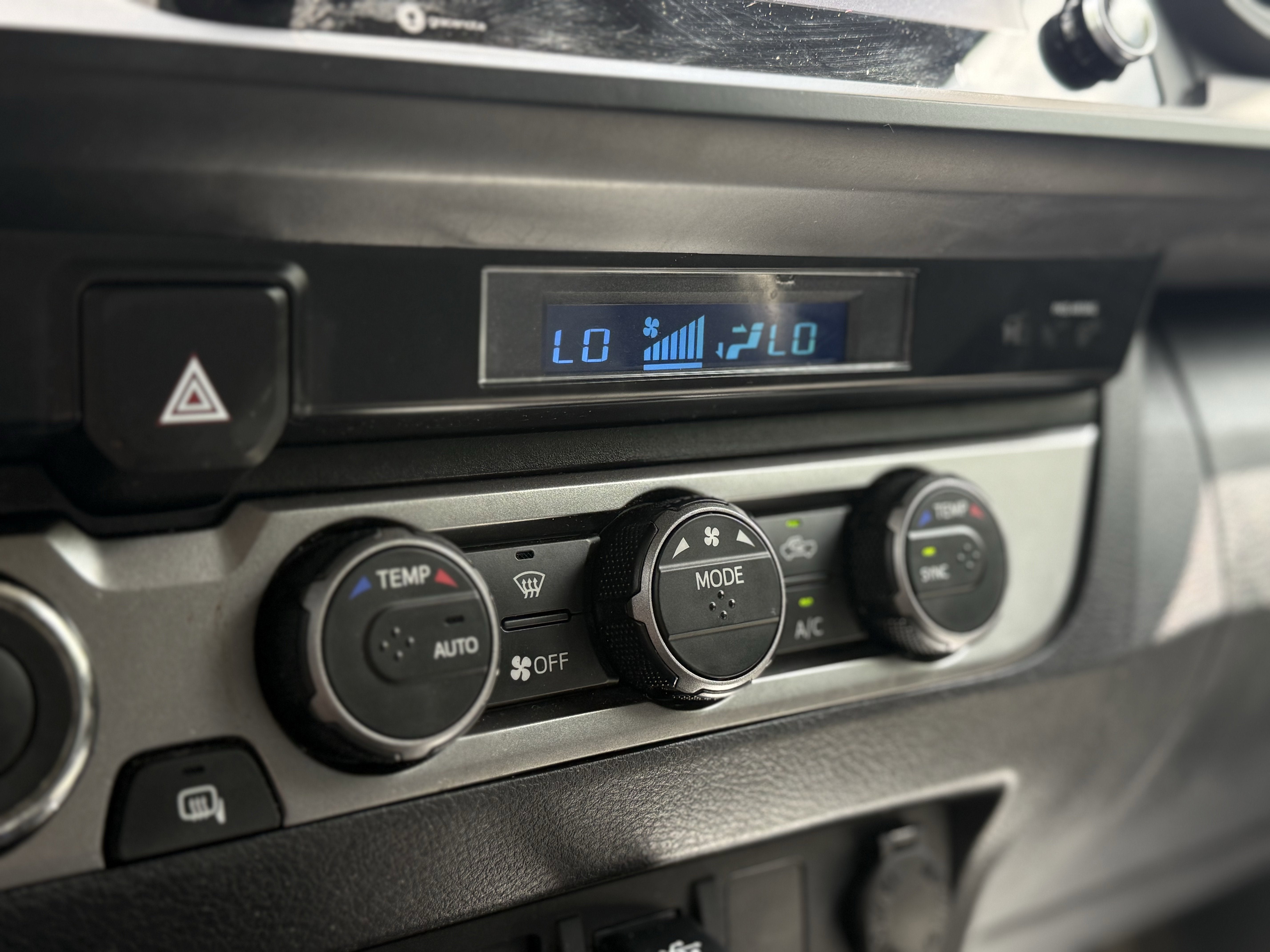 2022 Toyota Tacoma SR V6