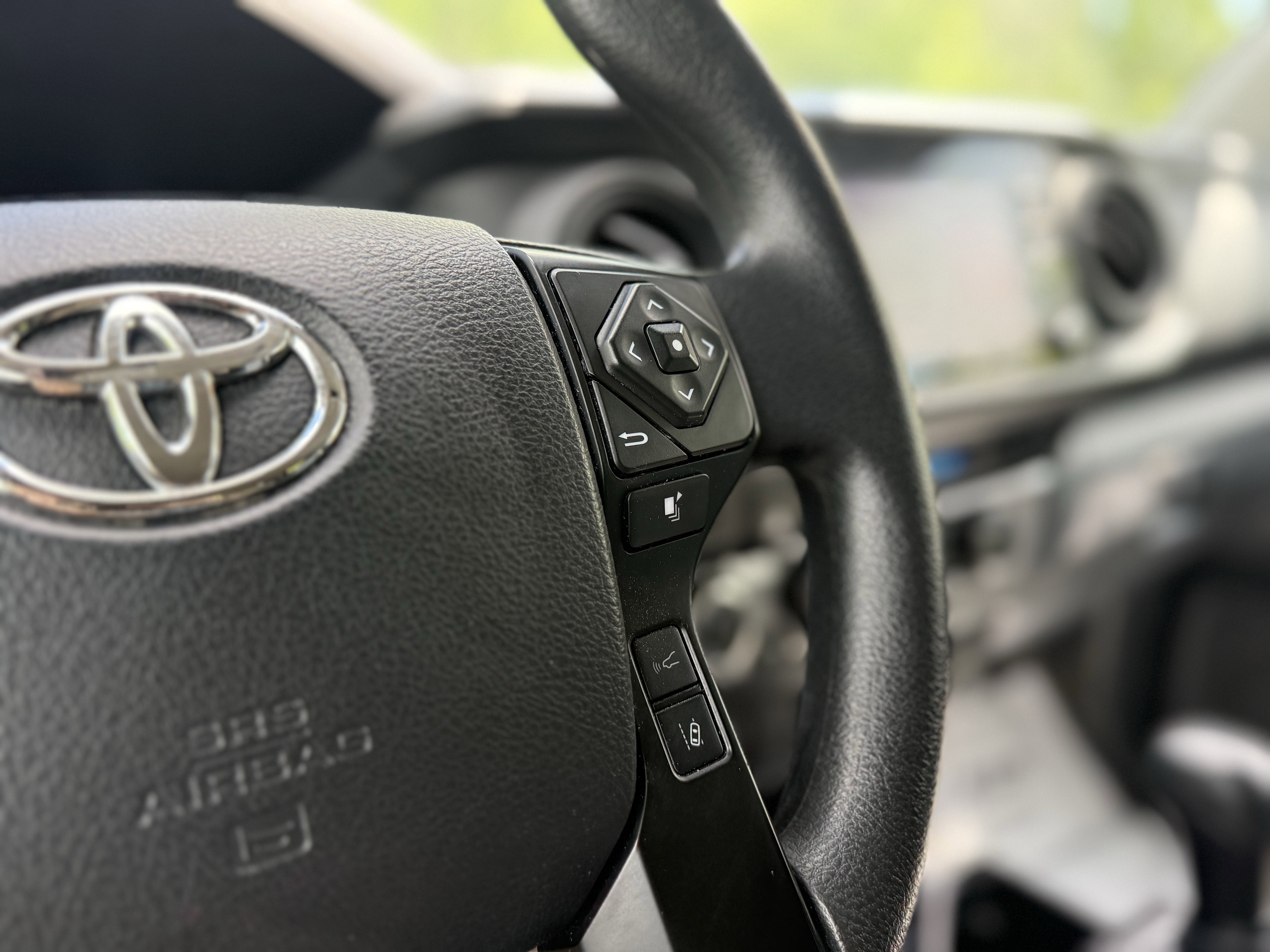 2022 Toyota Tacoma SR V6