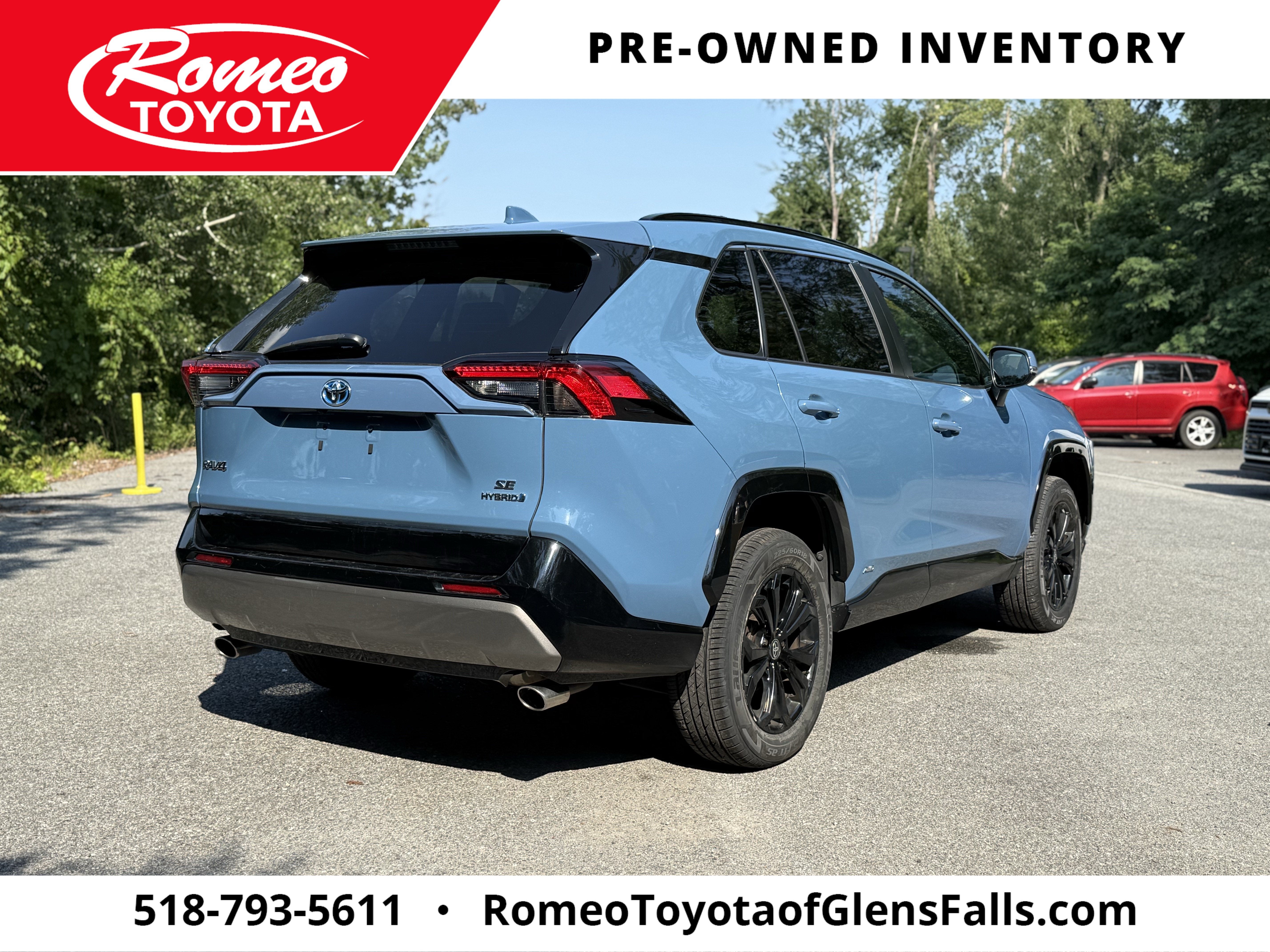 2022 Toyota RAV4 Hybrid SE