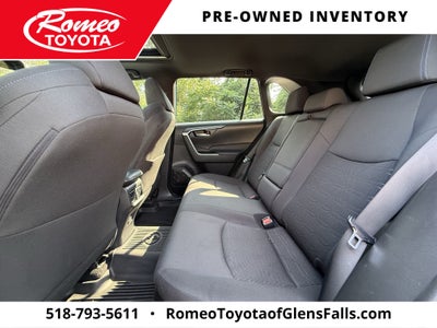 2022 Toyota RAV4 Hybrid SE