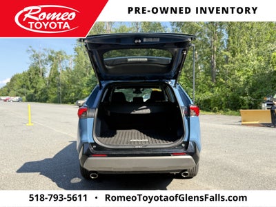 2022 Toyota RAV4 Hybrid SE