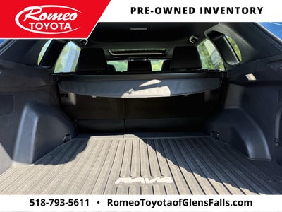 2022 Toyota RAV4 Hybrid SE