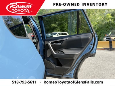 2022 Toyota RAV4 Hybrid SE