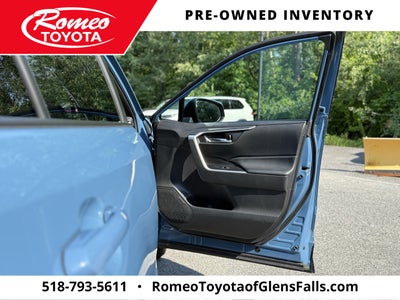 2022 Toyota RAV4 Hybrid SE