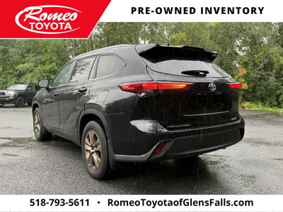 2023 Toyota Highlander Hybrid Bronze Edition