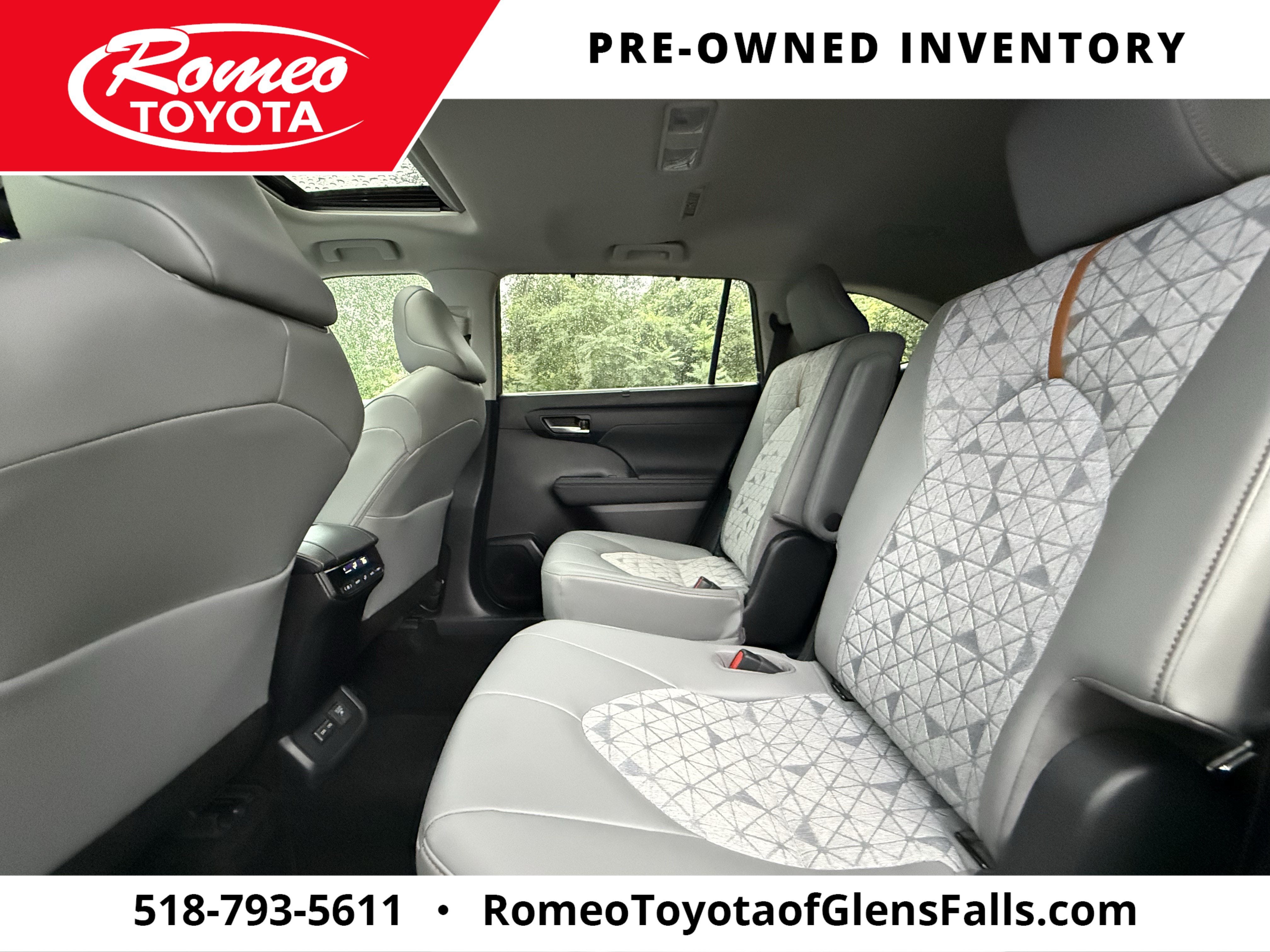 2023 Toyota Highlander Hybrid Bronze Edition