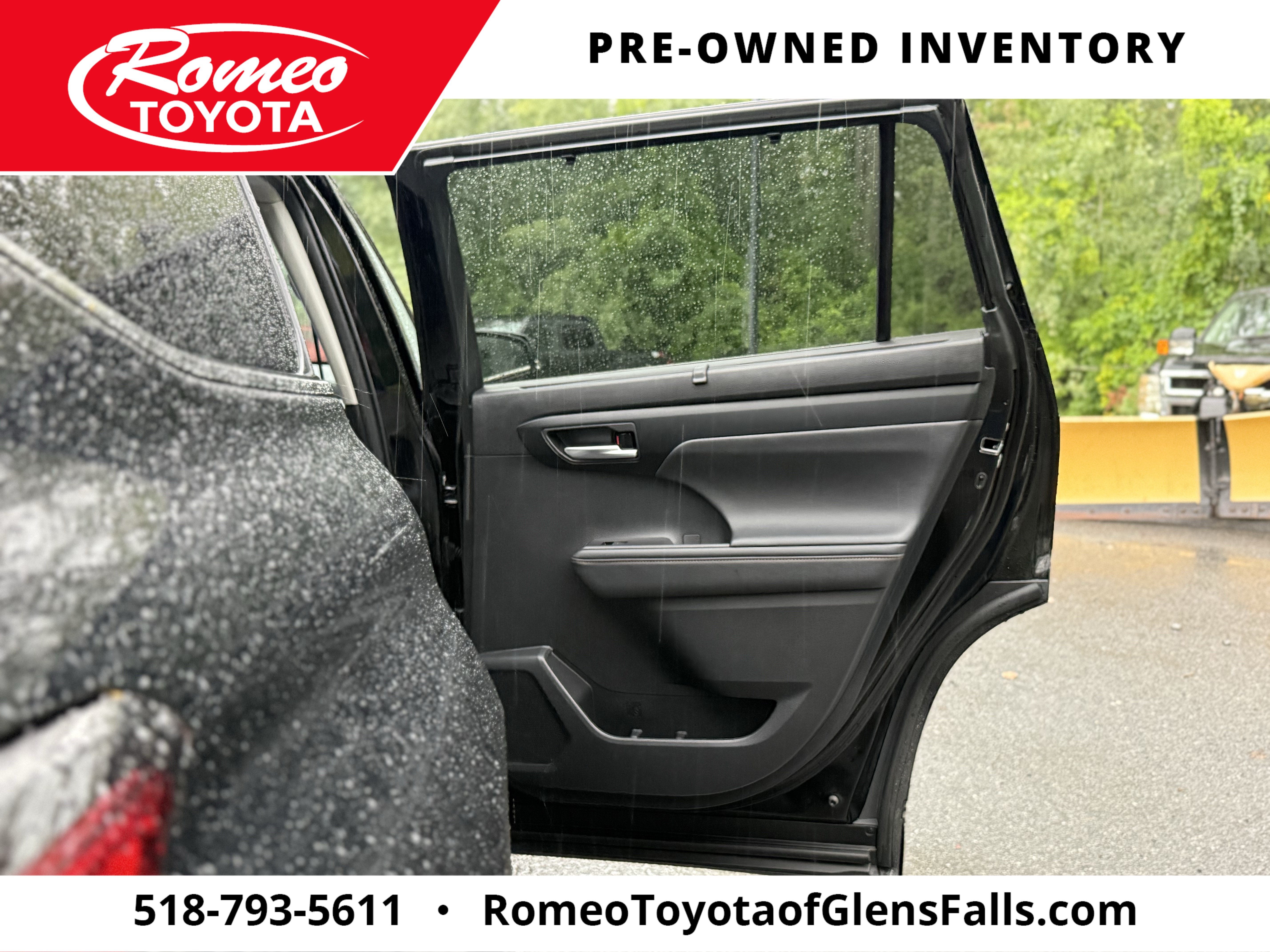 2023 Toyota Highlander Hybrid Bronze Edition