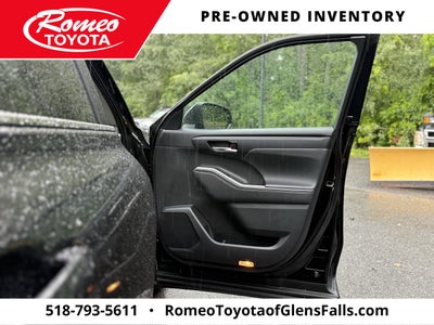 2023 Toyota Highlander Hybrid Bronze Edition