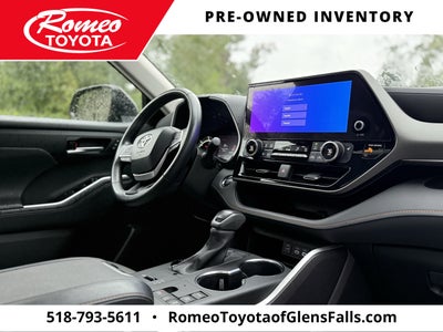 2023 Toyota Highlander Hybrid Bronze Edition