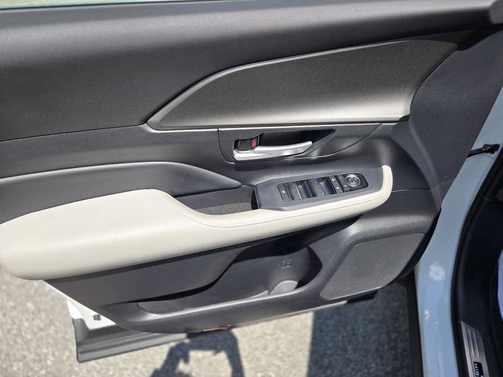 2025 Toyota Grand Highlander Hybrid XLE