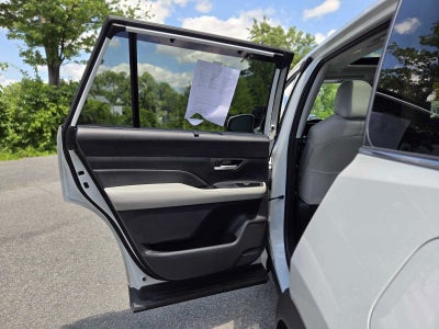 2025 Toyota Grand Highlander Hybrid XLE
