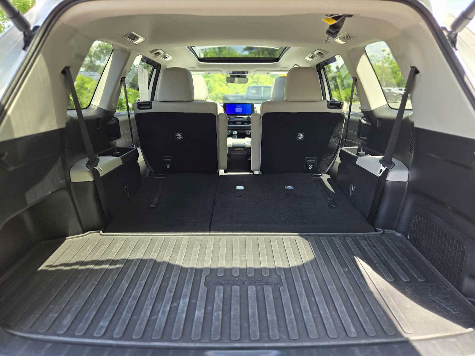 2025 Toyota Grand Highlander Hybrid XLE