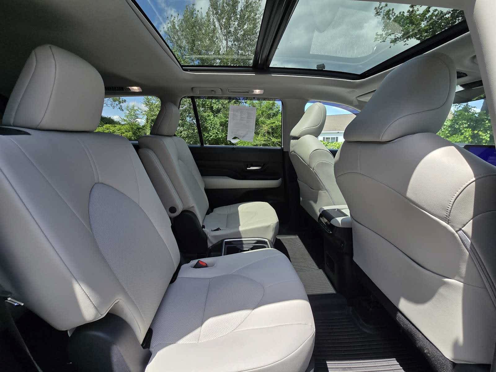 2025 Toyota Grand Highlander Hybrid XLE