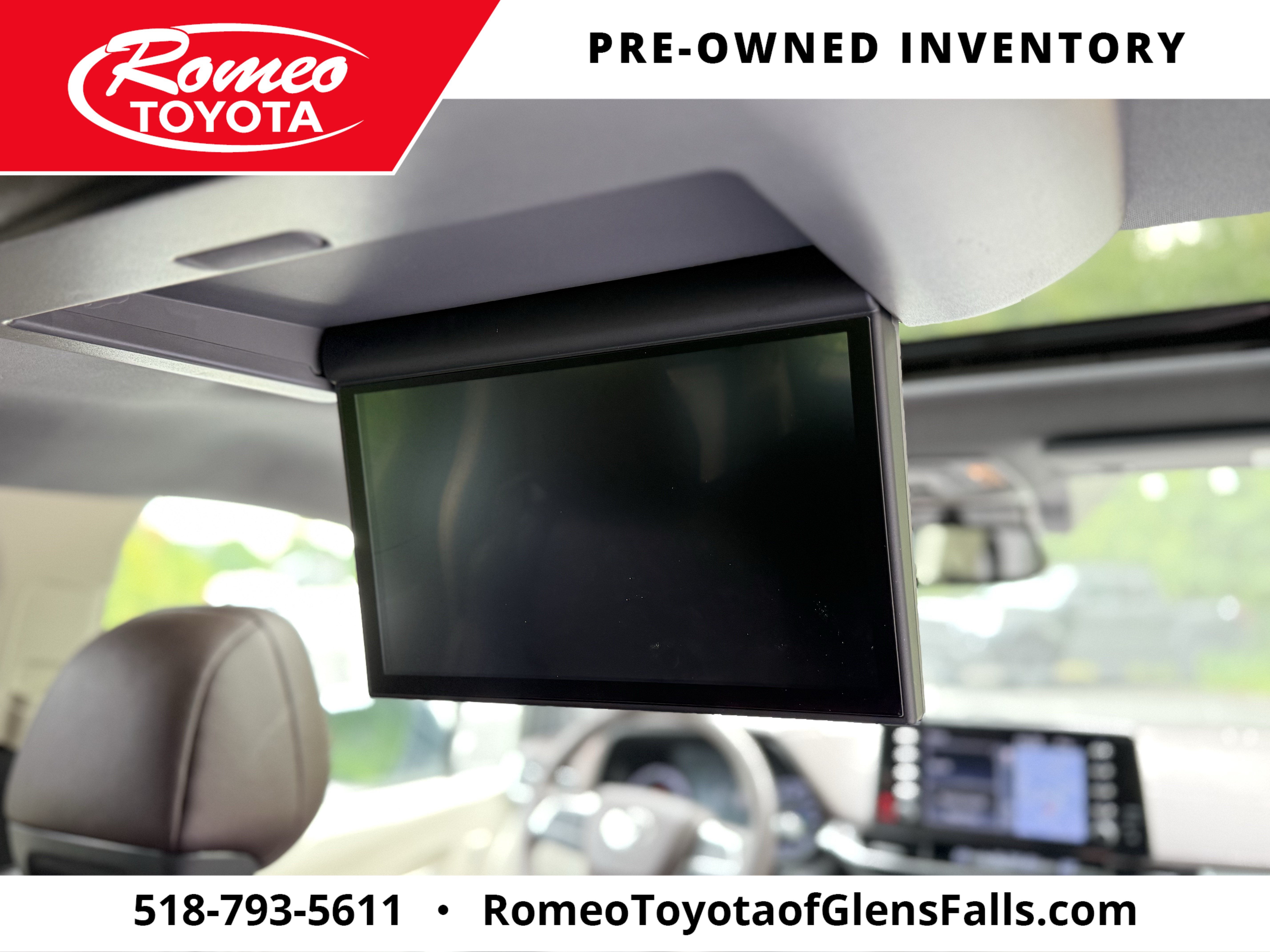 2023 Toyota Sienna Platinum 7 Passenger