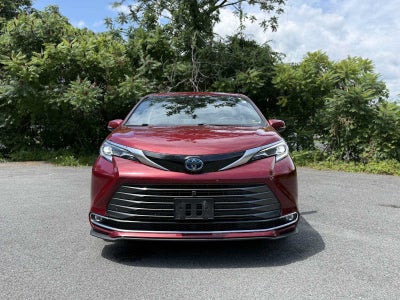 2022 Toyota Sienna Platinum