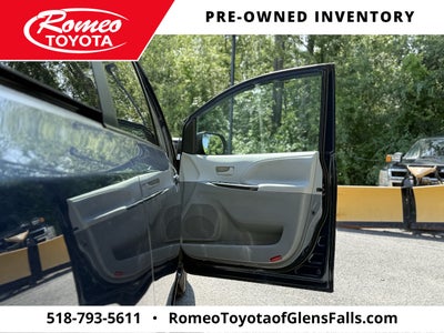 2012 Toyota Sienna LE 7 Passenger