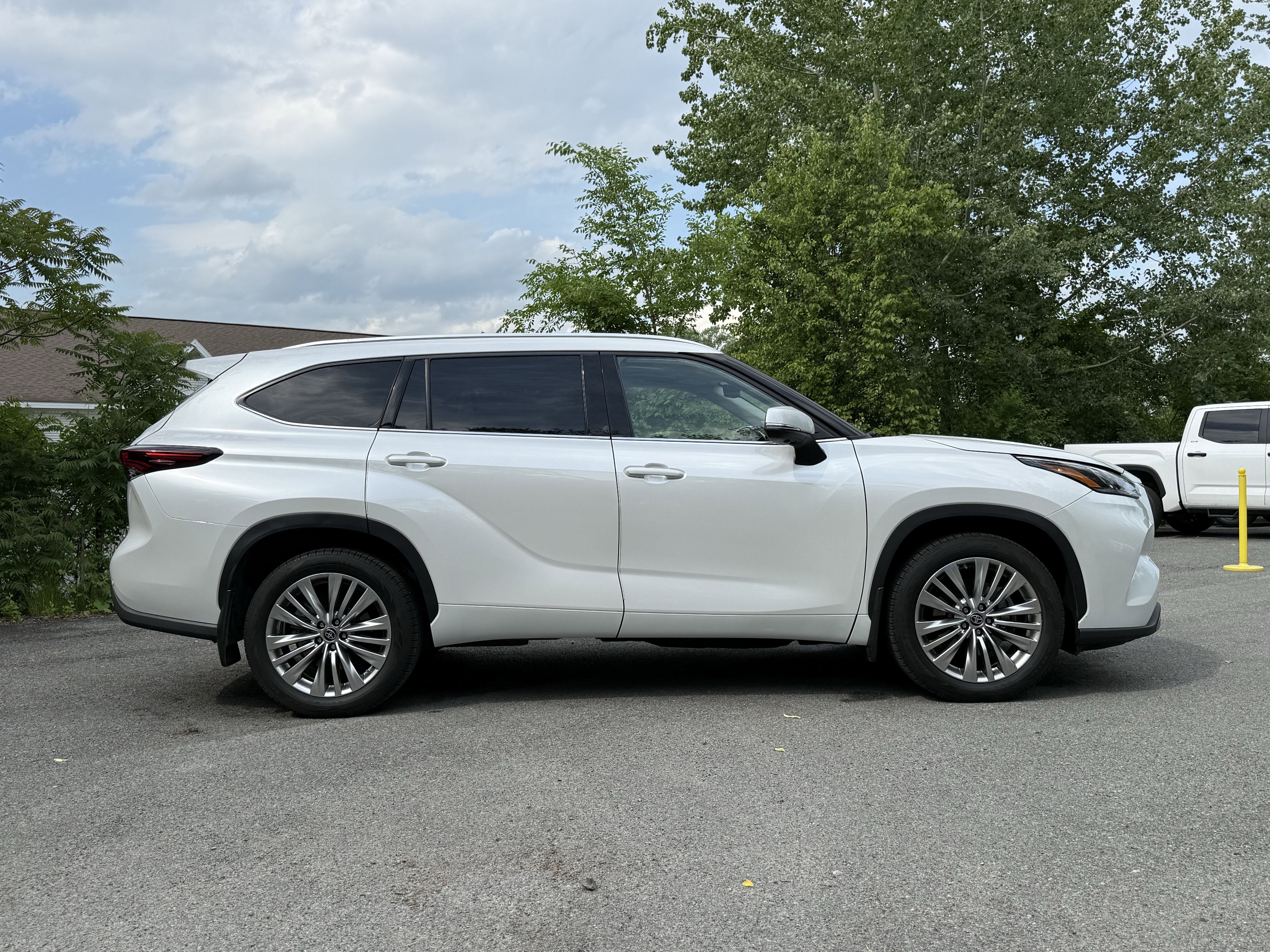 2024 Toyota Highlander Platinum