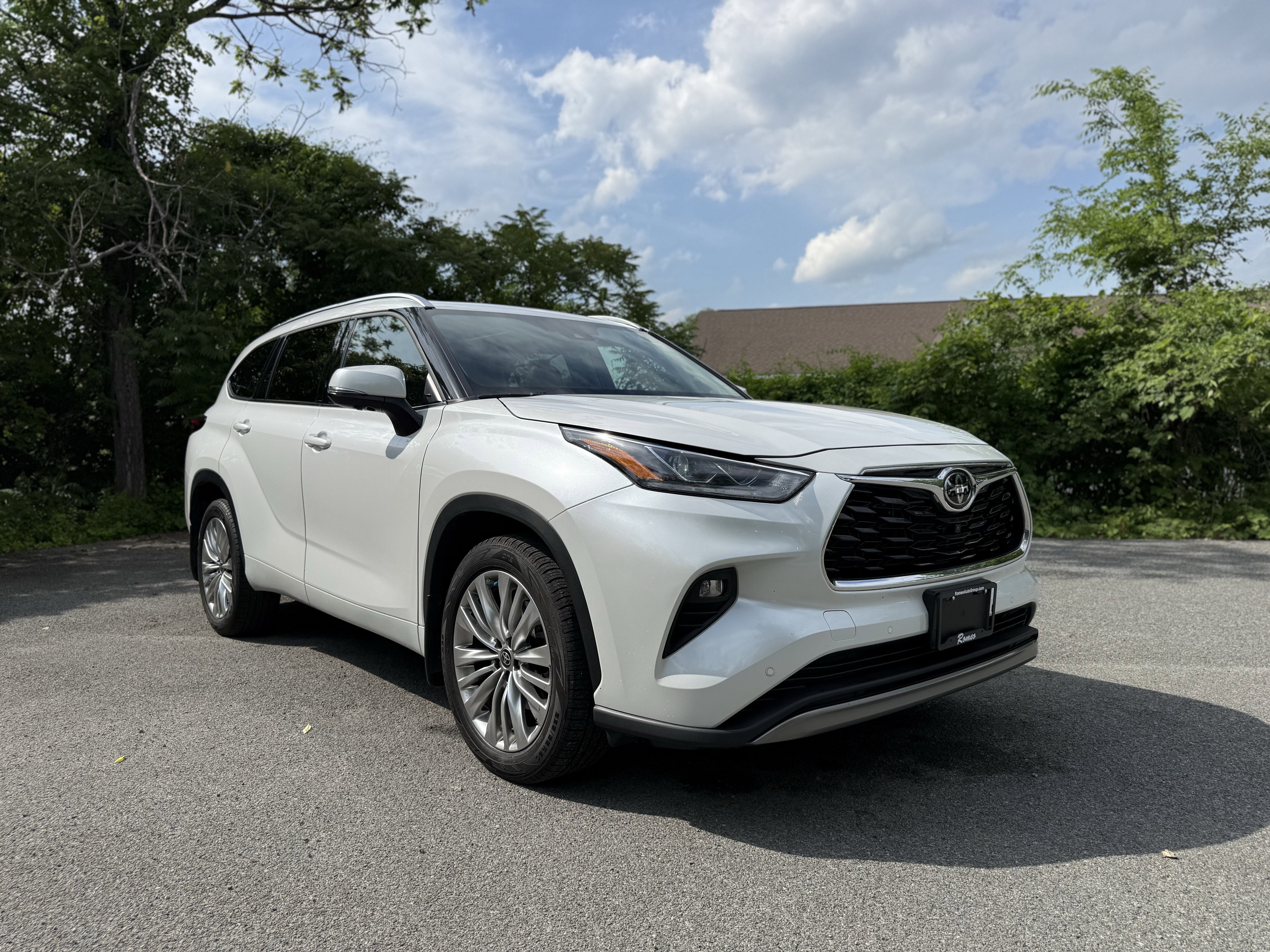 2024 Toyota Highlander Platinum