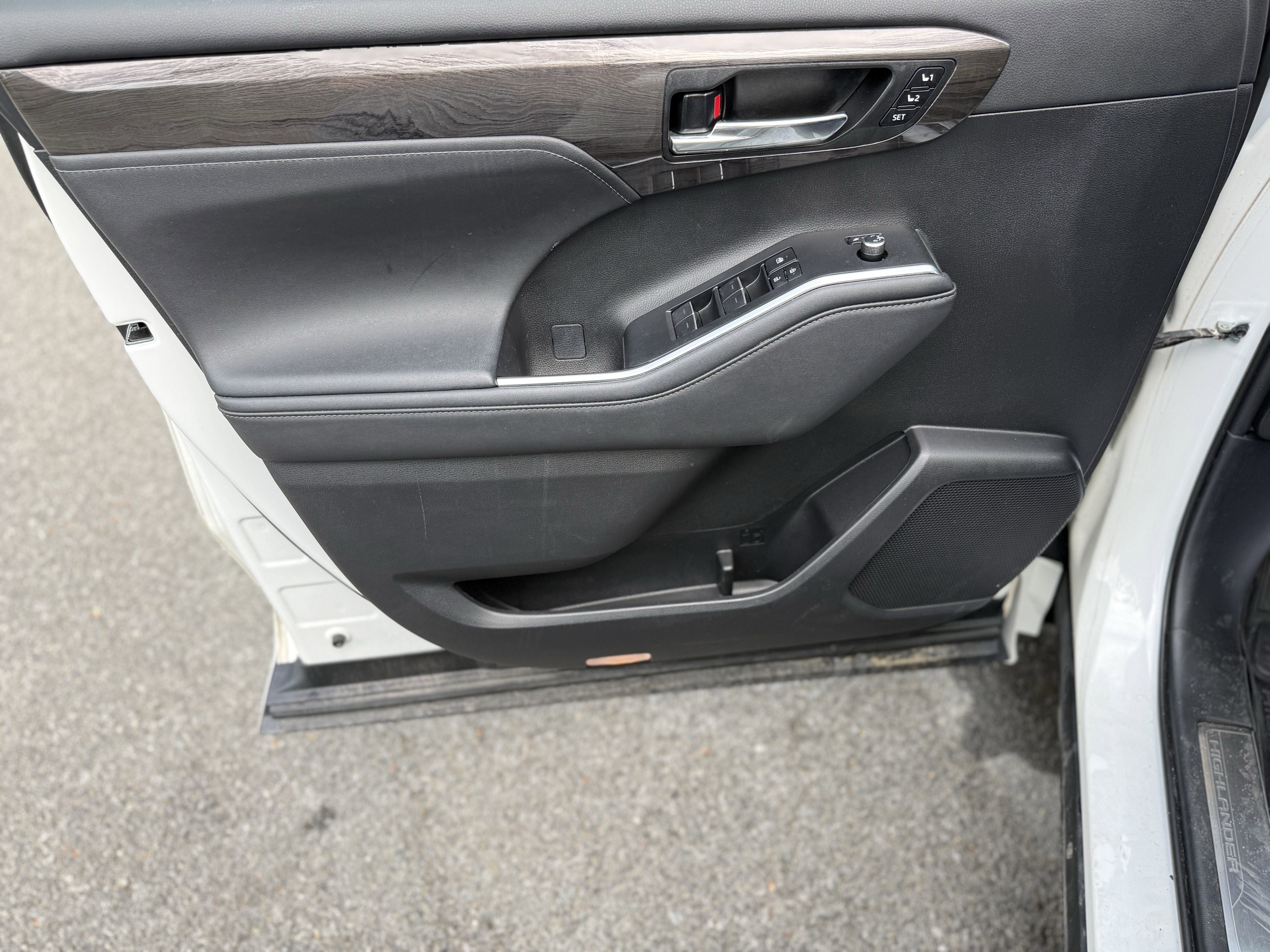 2024 Toyota Highlander Platinum