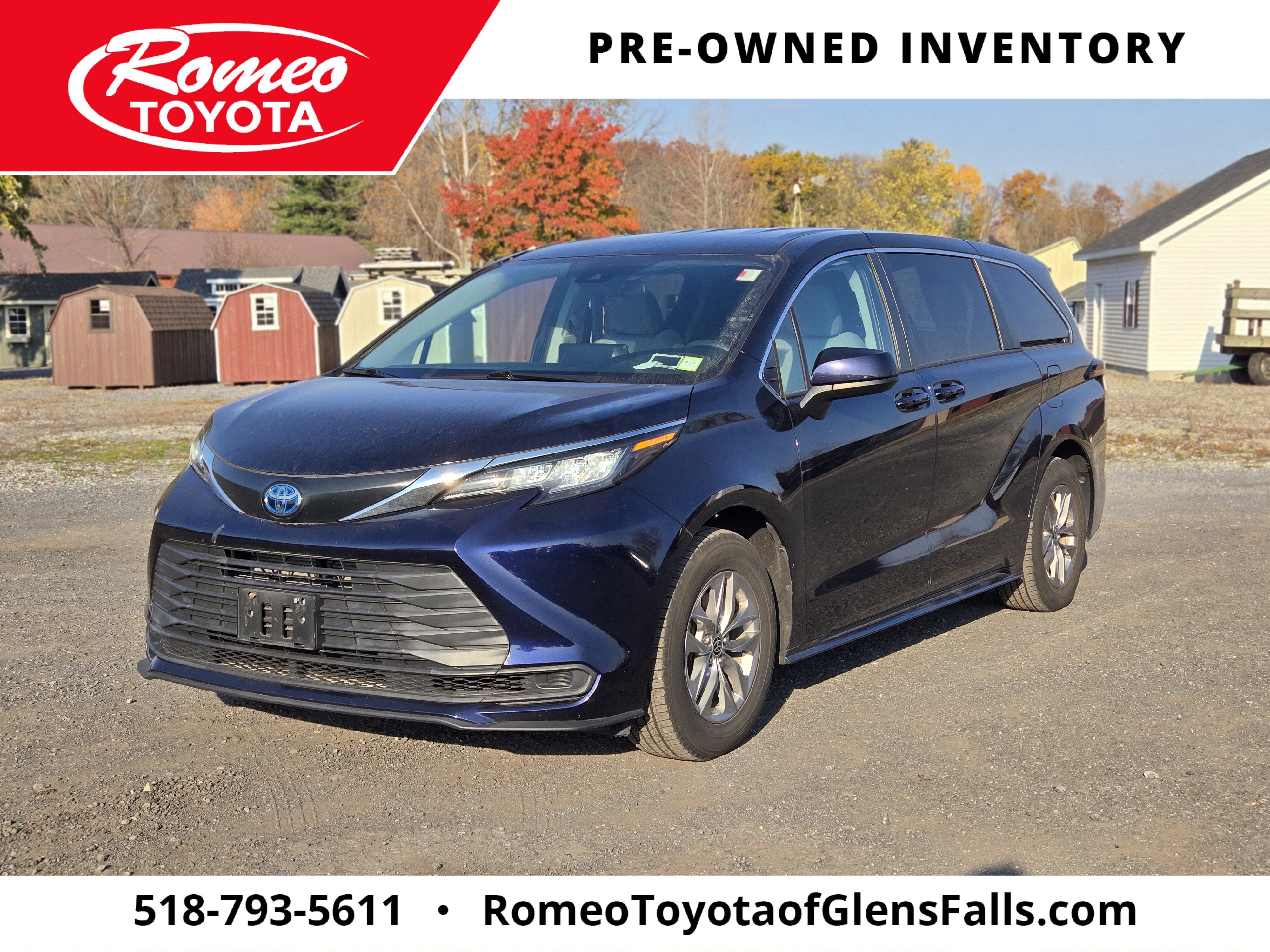 2022 Toyota Sienna LE 8 Passenger
