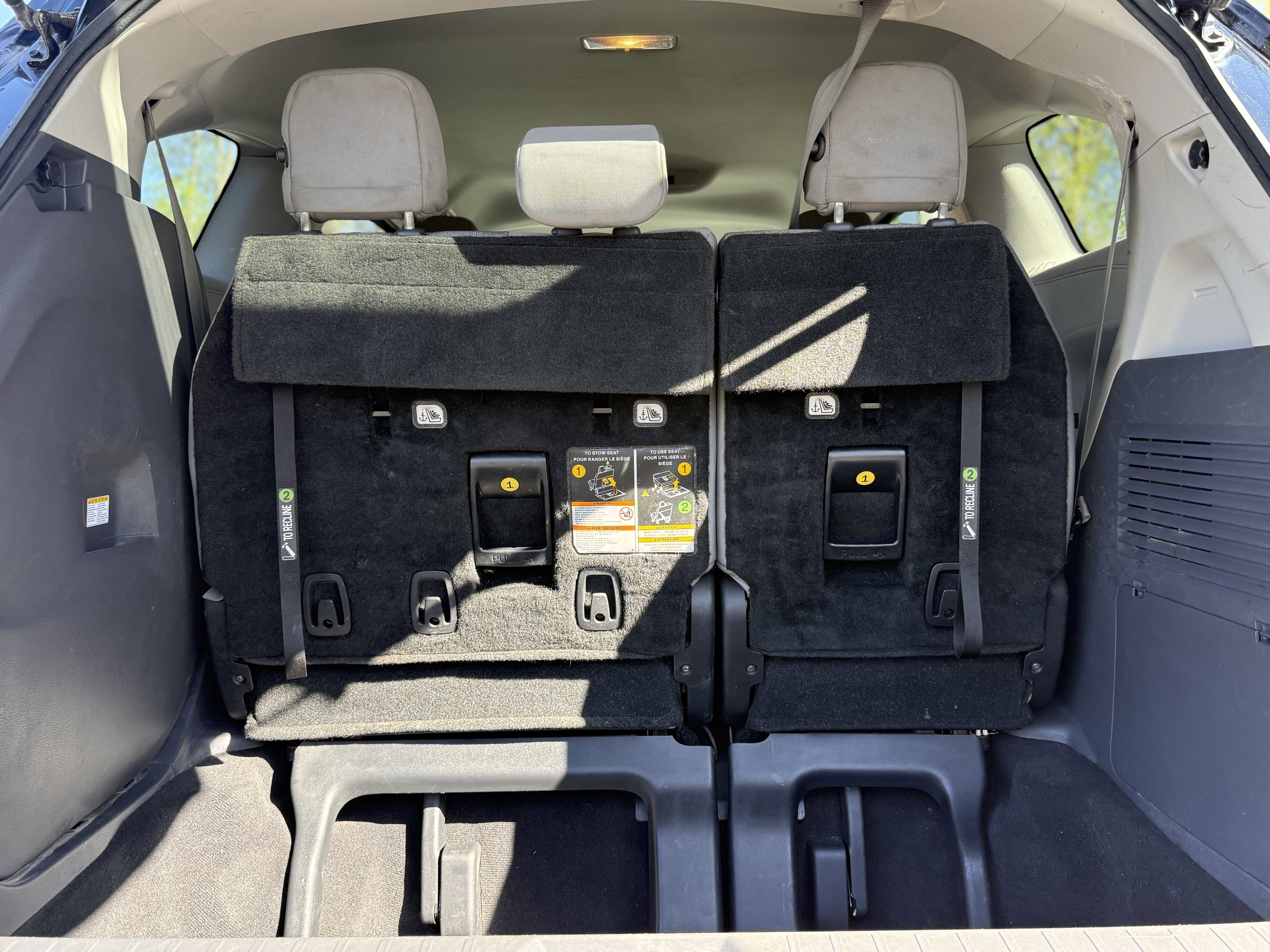 2022 Toyota Sienna LE 8 Passenger