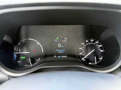 2022 Toyota Sienna LE