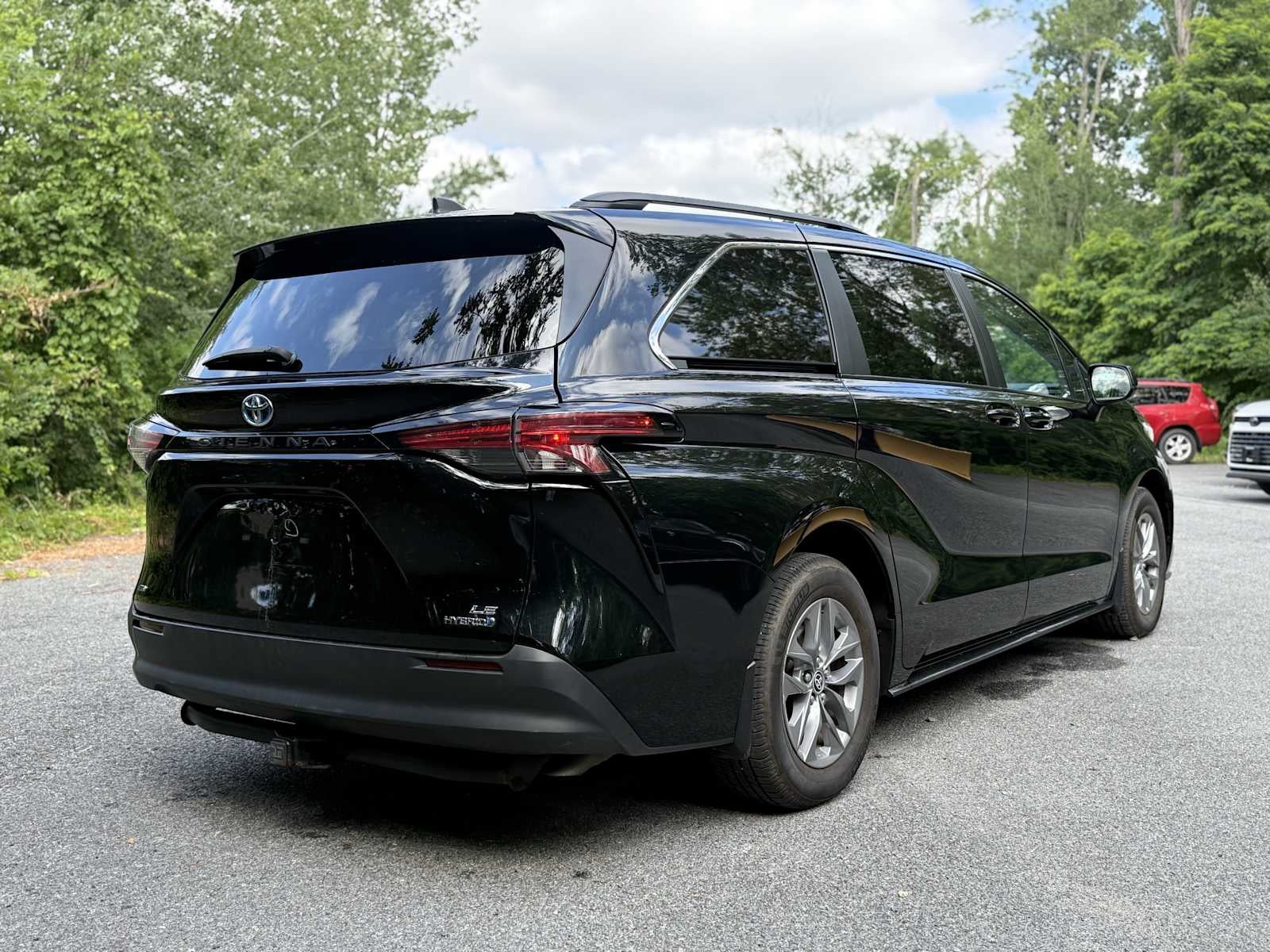 2022 Toyota Sienna LE