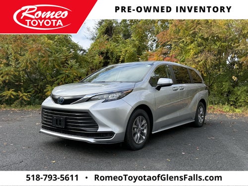 2024 Toyota Sienna LE 8 Passenger