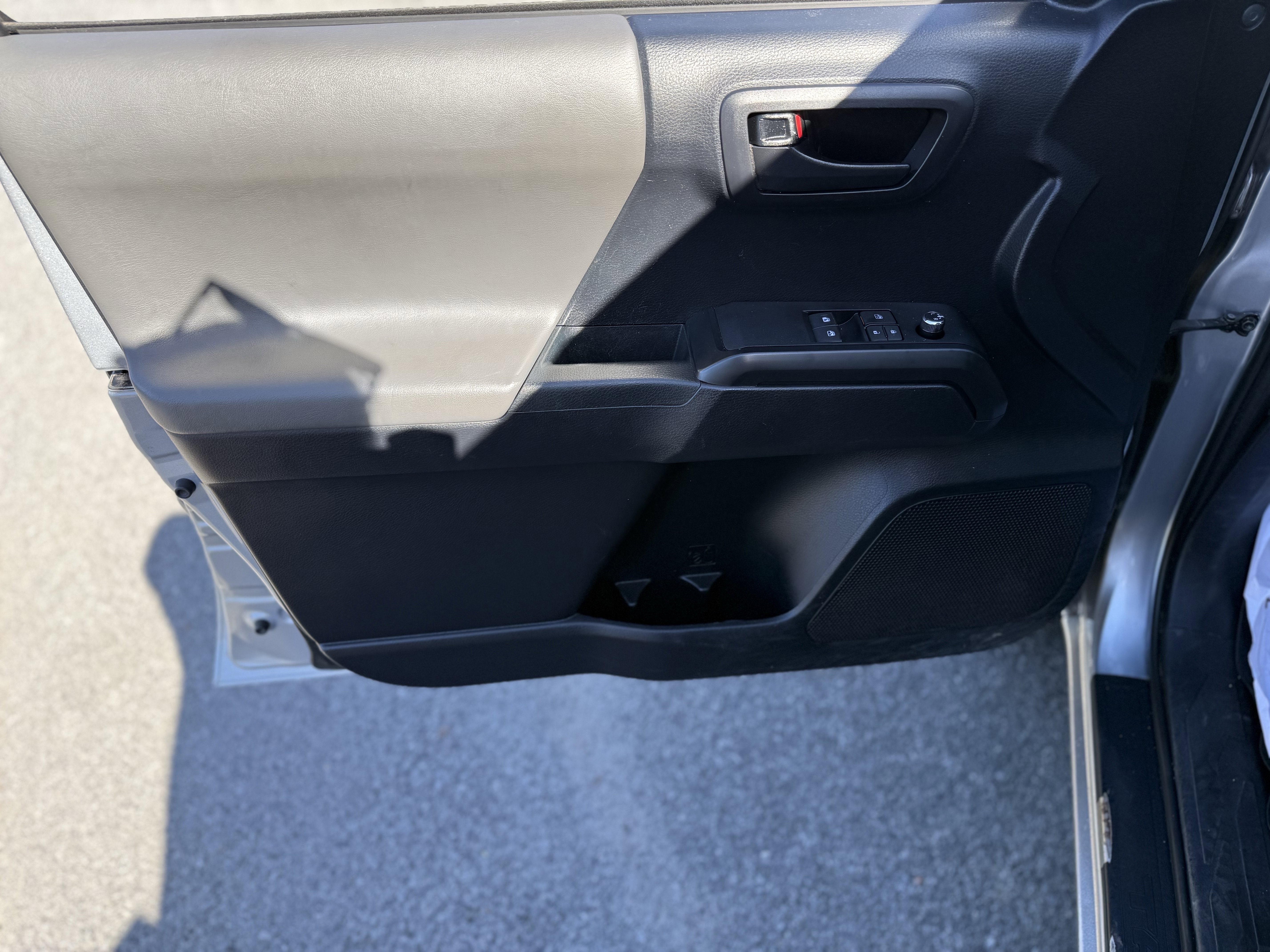 2018 Toyota Tacoma SR